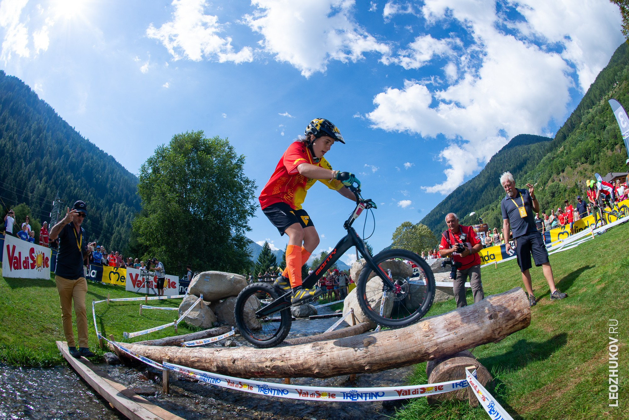 UCI Trials World Championships 2016 — finals. Sports photographer Leonid Zhukov