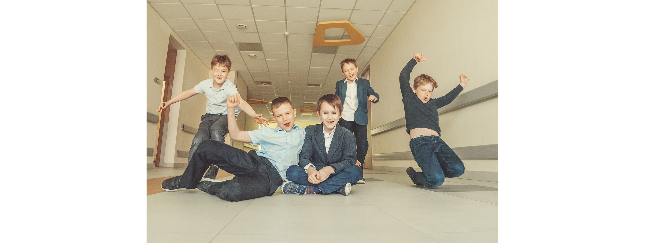Выпускные альбомы для школ. Семейный и детский фотограф Марина Тувиста в Санкт-Петербурге