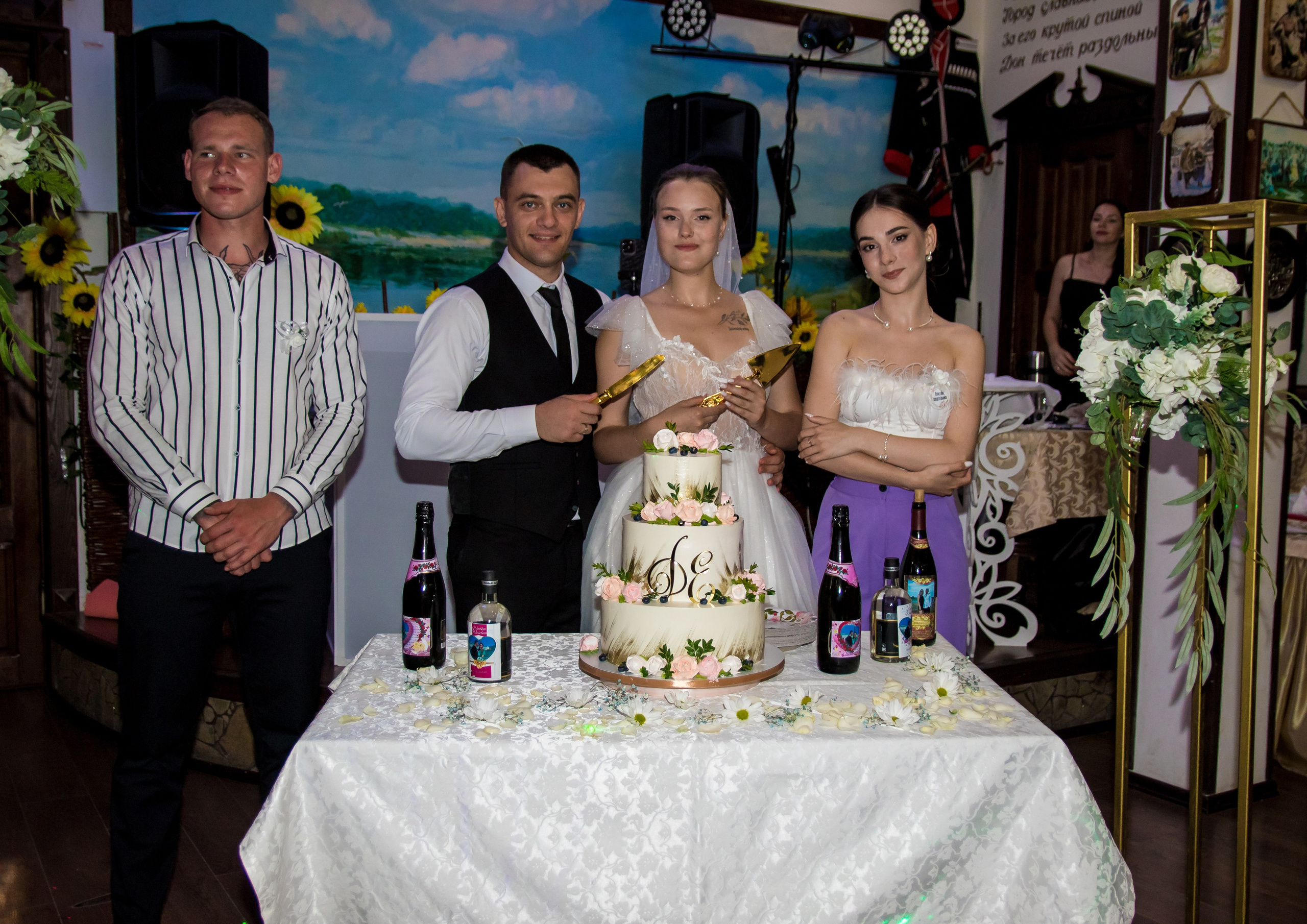 Организатор праздников. Организатор праздников. Ведущая Марина Гребенникова