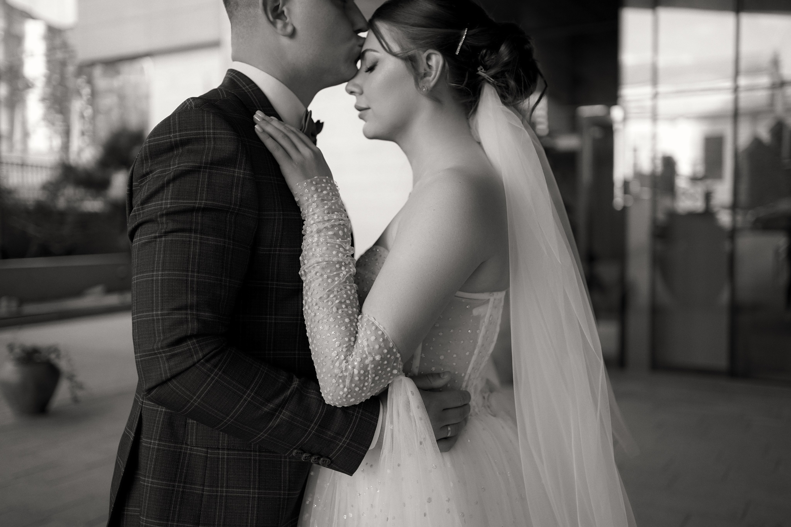 Фотограф и видеограф на свадьбу в Ростове-на-Дону 2026. Профессиональная работа, качественный результат. Свадебный фотограф в Ростове-на-Дону. Таинство Крещения и Венчания, семейные фотосессии. Алёна Чёботова