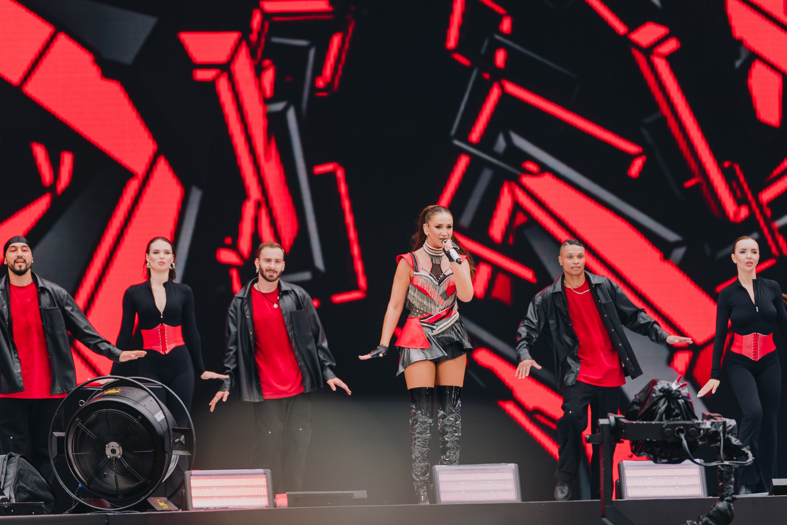 VK Fest 2025. Репортажный фотограф в Москве Измалков Артем