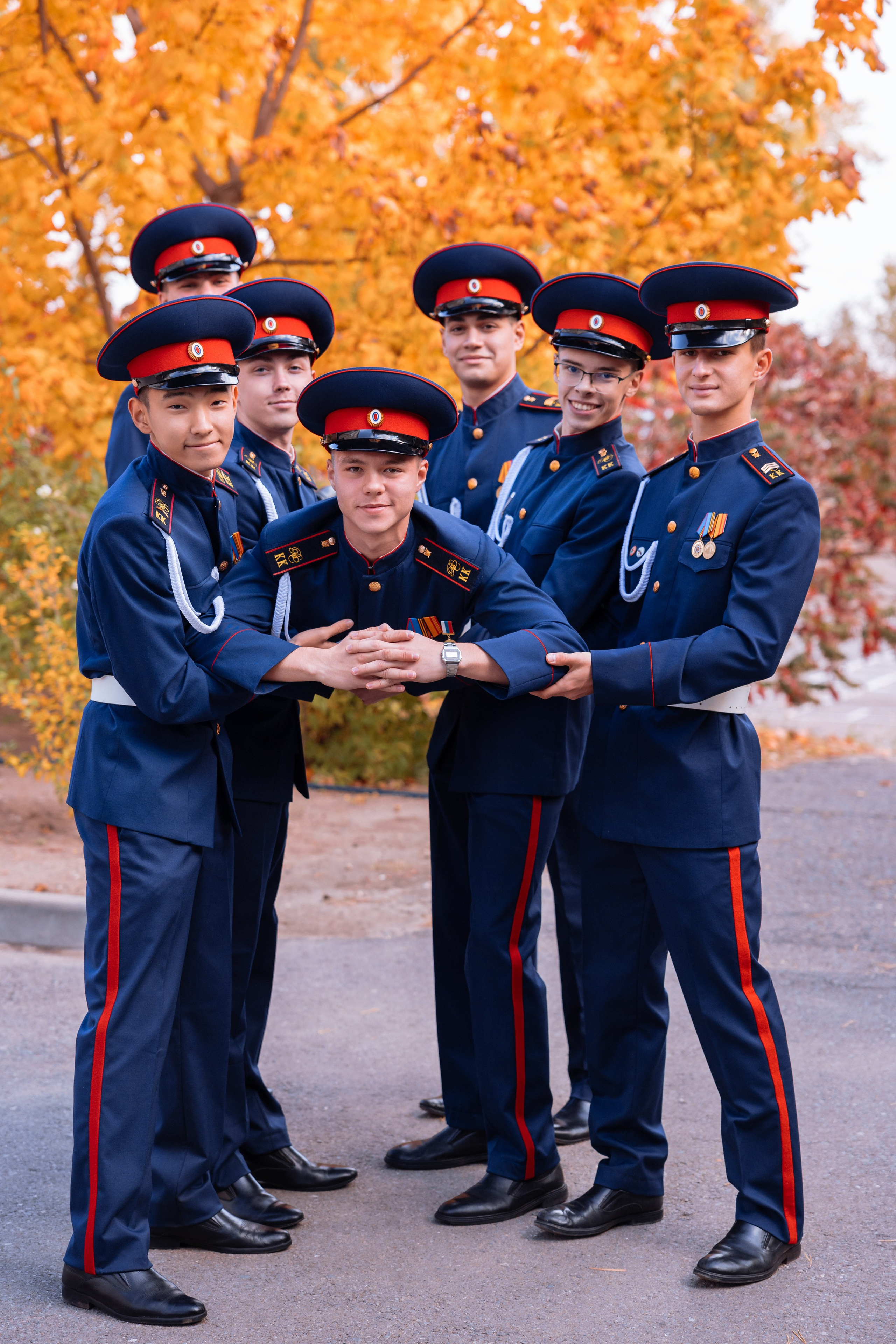 Старшая школа. Выпускные школьные фотоальбомы для школ и детских садов в Волгограде и Волжском
