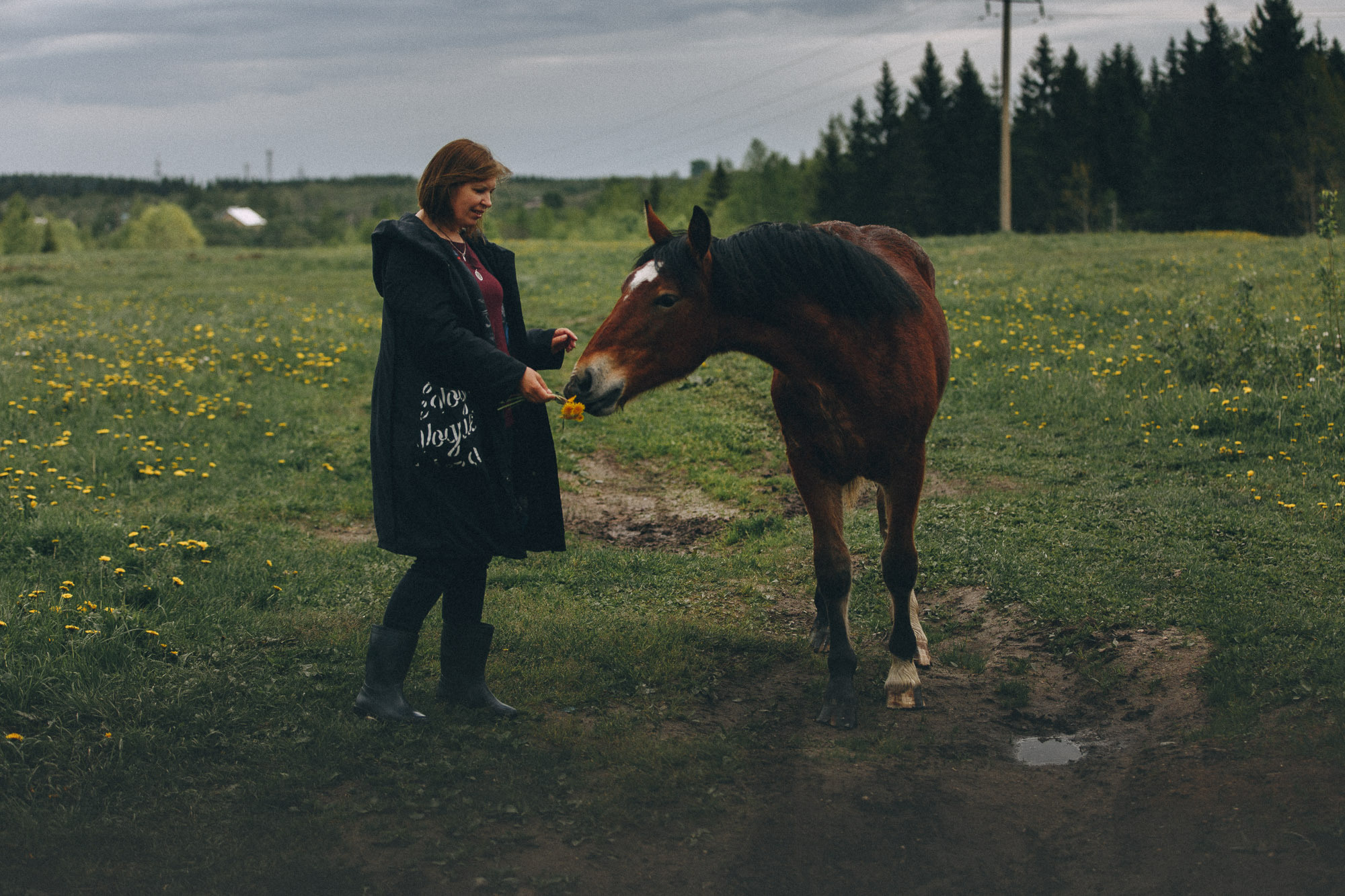 Репортажная фотосъемка на природе. Один день в Коноше с Алиной. Фотограф — путешественник Светлана Романовская