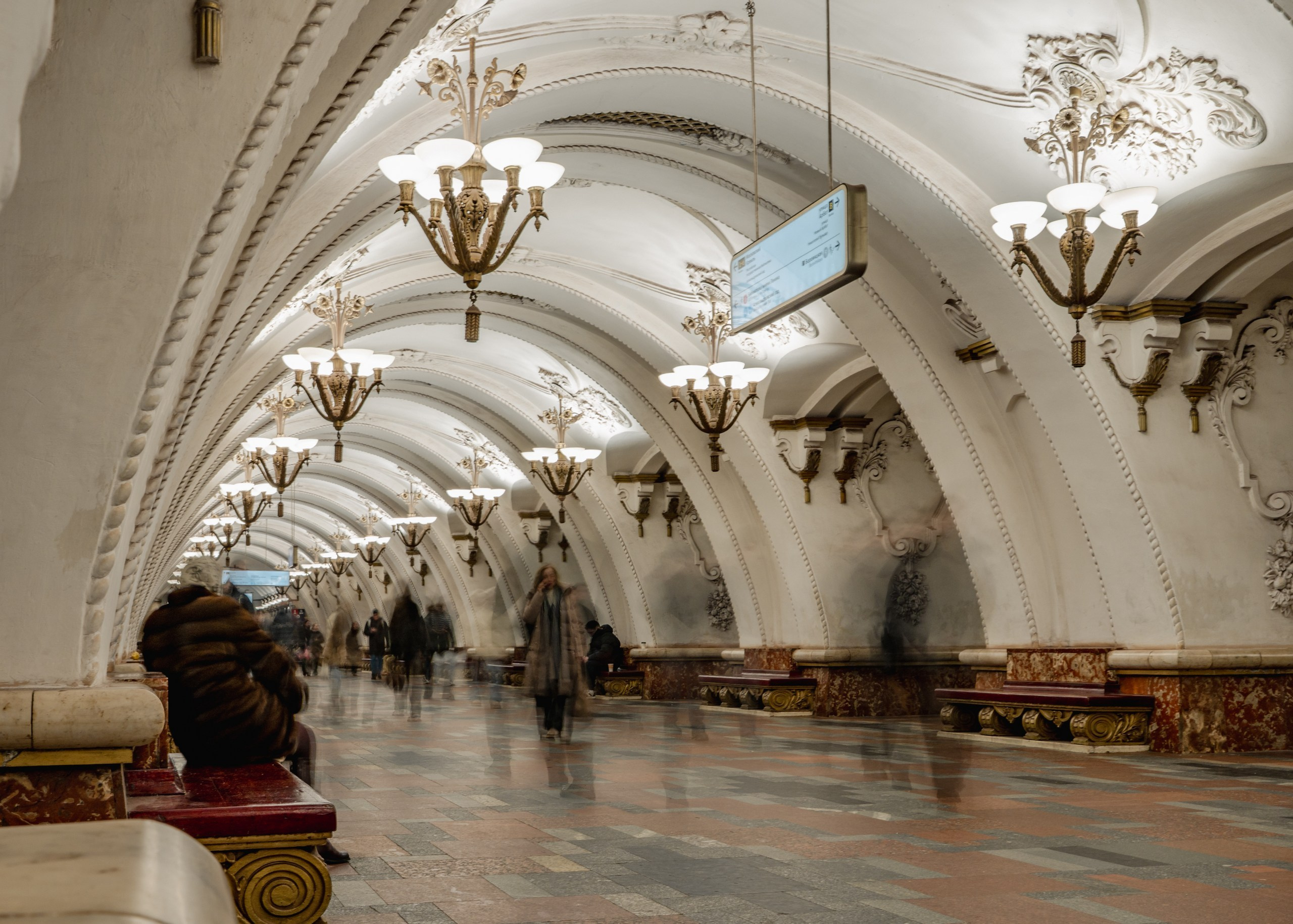 Парадные залы подземного дворца. П&П — Полезное с Приятным. Фотоэкскурсии — Москва на память. Экскурсовод и фотограф в Москве. Увези столицу в своём альбоме!