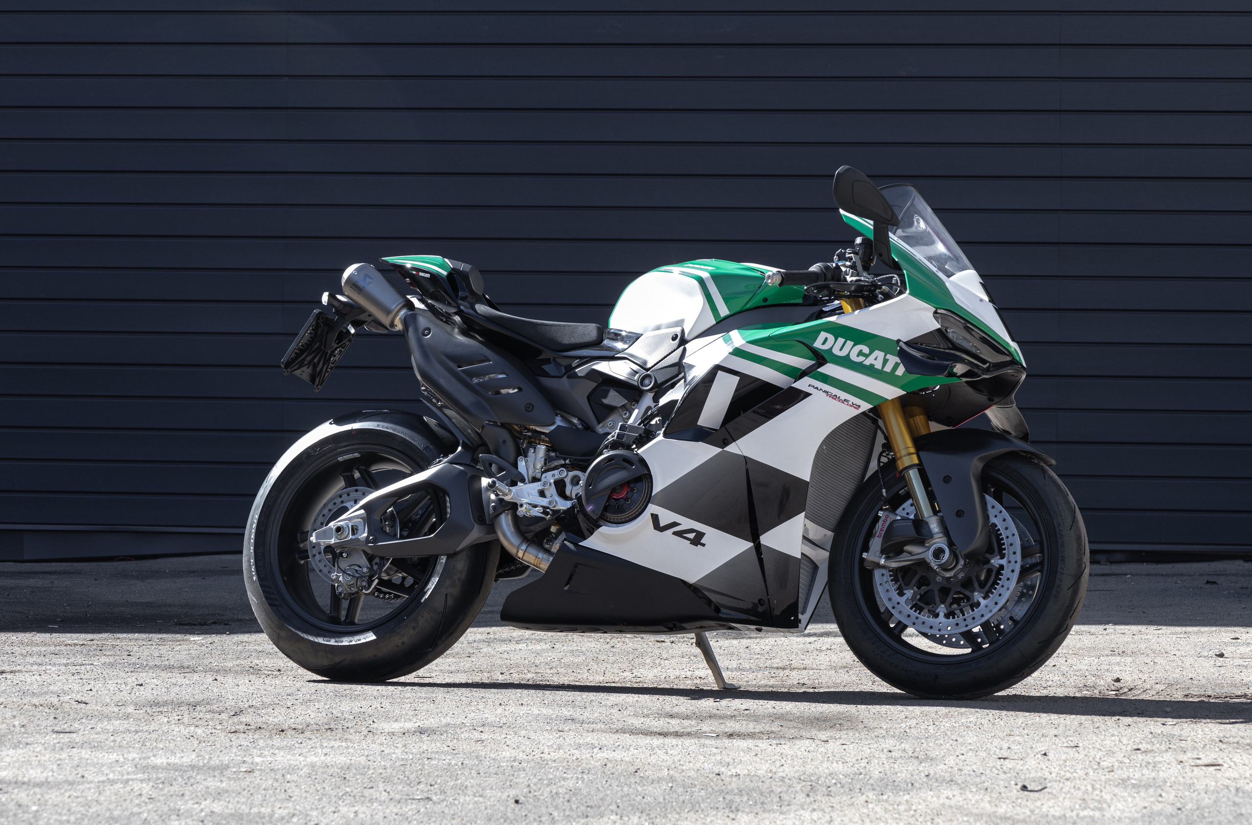 Предметный фотограф в Москве и Московской области