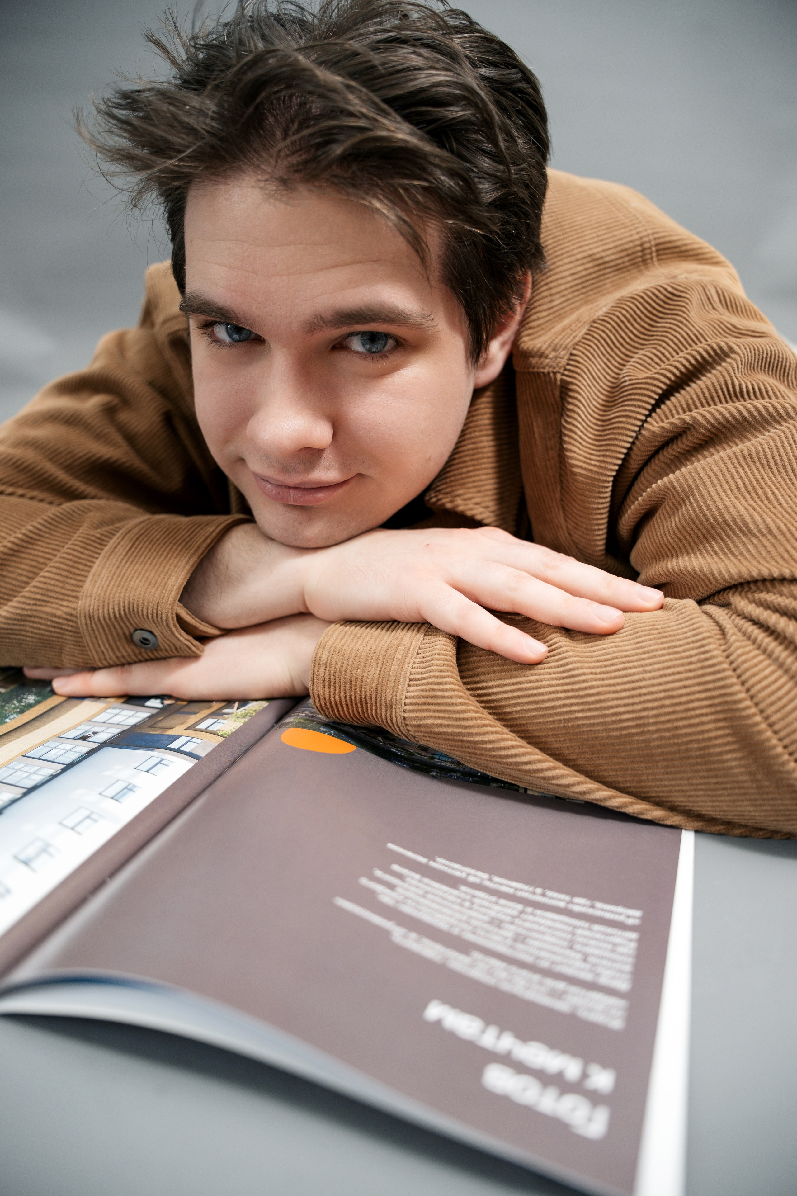 Съемка в офисе застройщика. Фотограф и видеограф в Тюмени Анна Жагорина, ваши фото еще не отдавали так быстро!