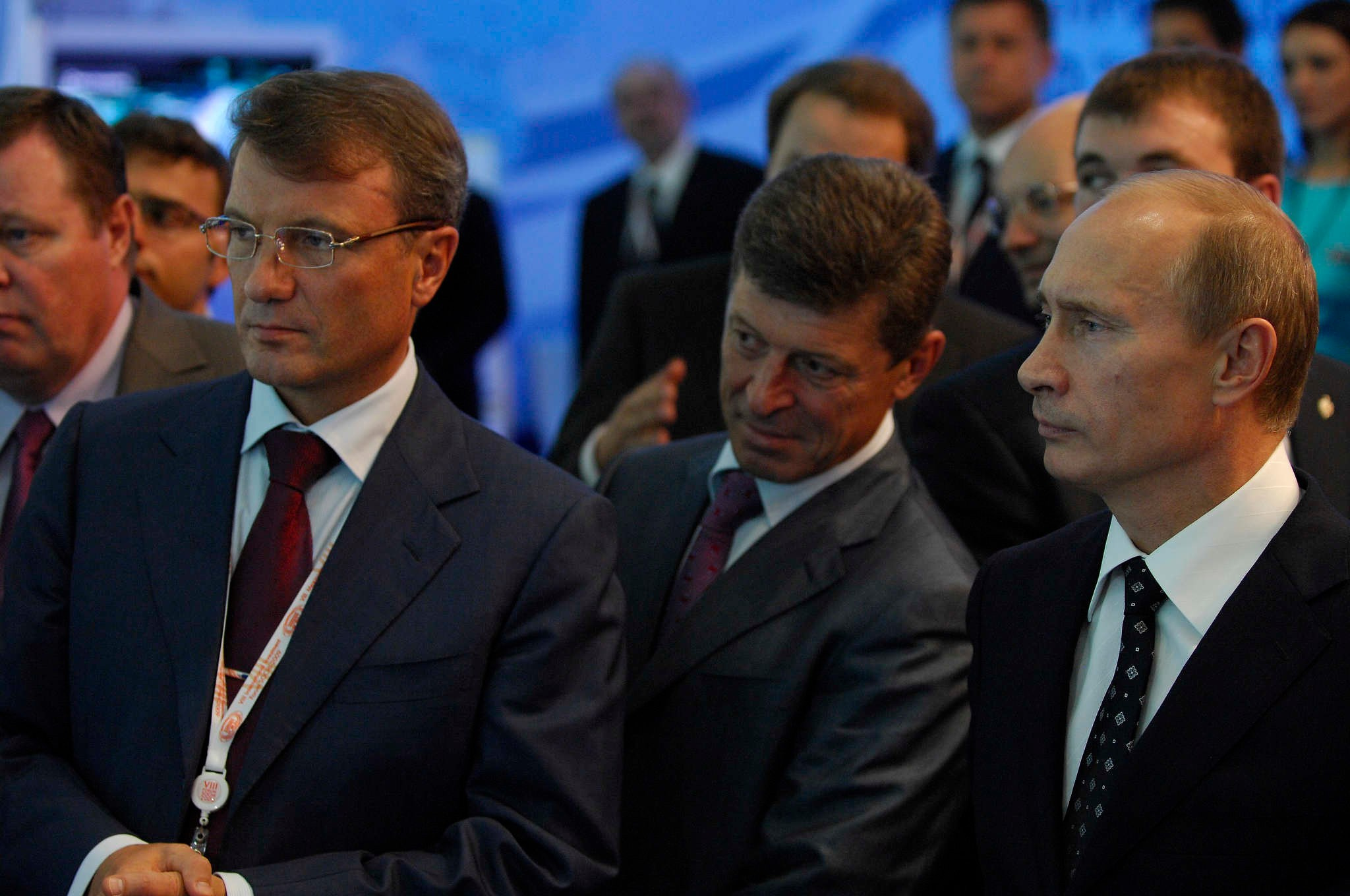 Герман Греф, Дмитрий Козак и Владимир Путин на международном инвестиционном форуме в Сочи в 2009 году. Съемка для РИАновости.