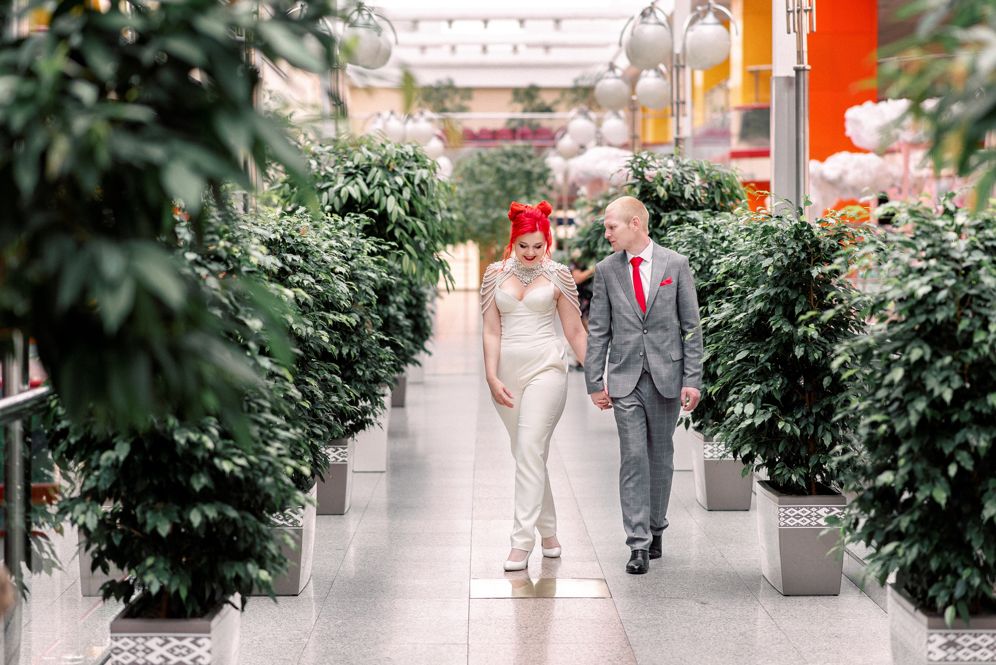 Нежная встреча на вокзале Юлии и Ивана. Свадебный Фотограф Минск || Фото и Видеосъёмка Минск || Другие города