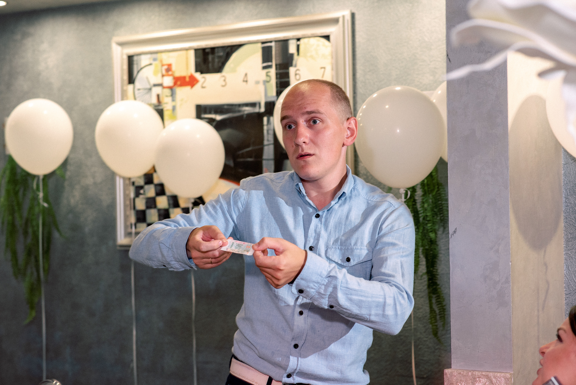 Нежная встреча на вокзале Юлии и Ивана. Свадебный Фотограф Минск || Фото и Видеосъёмка Минск || Другие города