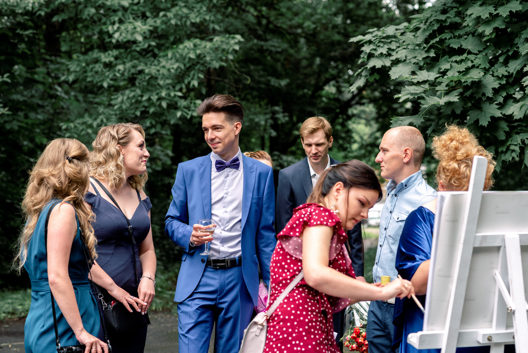 Нежная встреча на вокзале Юлии и Ивана. Свадебный Фотограф Минск || Фото и Видеосъёмка Минск || Другие города