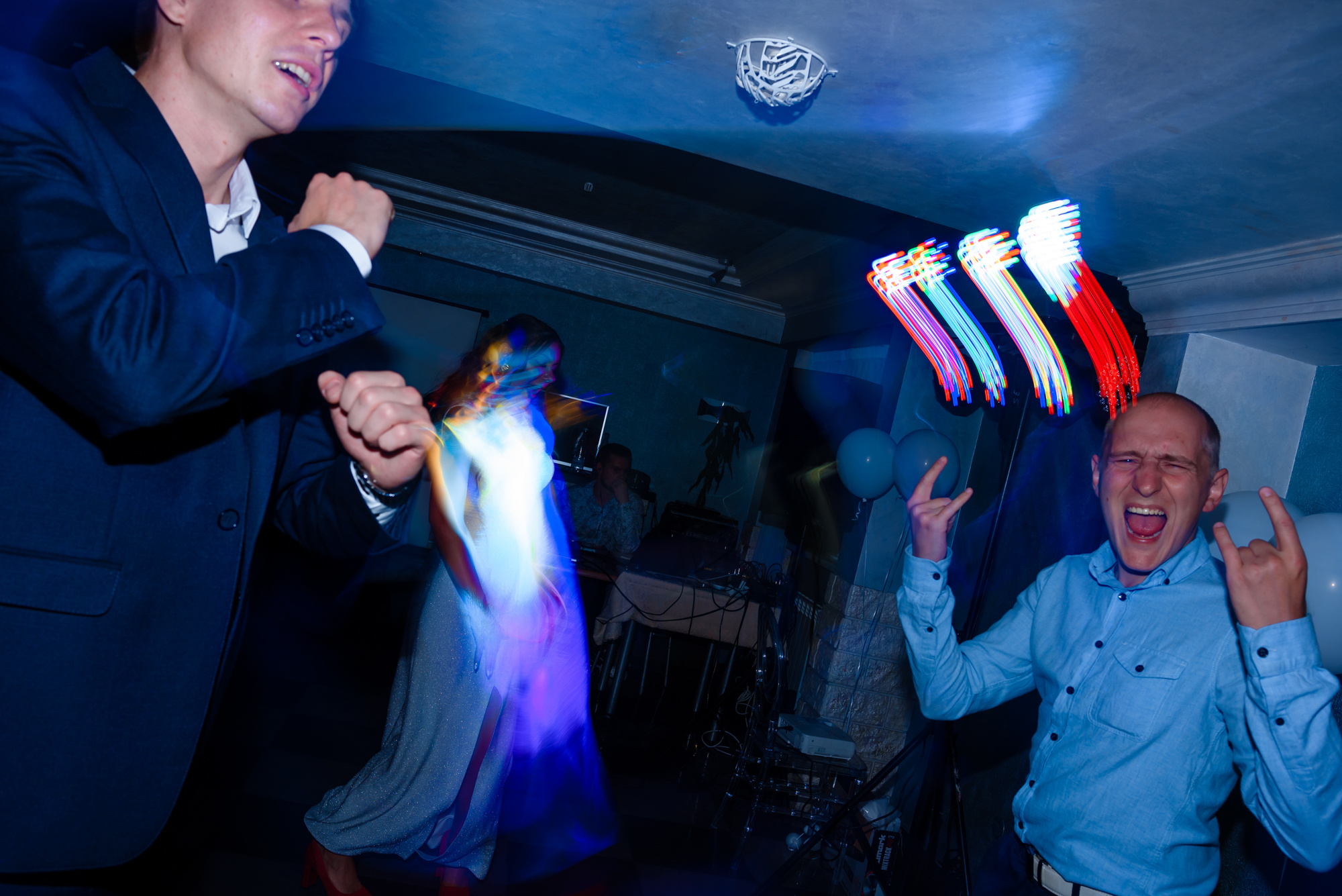 Нежная встреча на вокзале Юлии и Ивана. Свадебный Фотограф Минск || Фото и Видеосъёмка Минск || Другие города