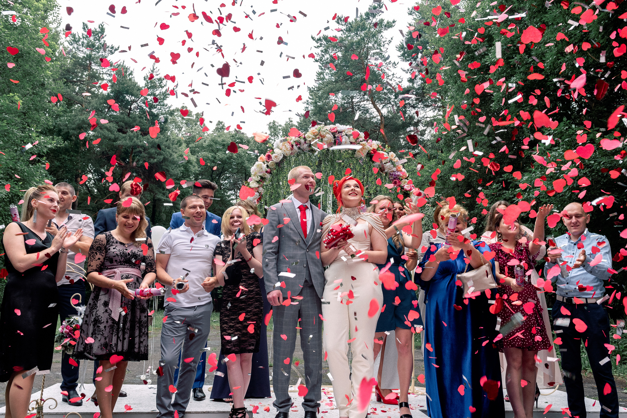 Нежная встреча на вокзале Юлии и Ивана. Свадебный Фотограф Минск || Фото и Видеосъёмка Минск || Другие города