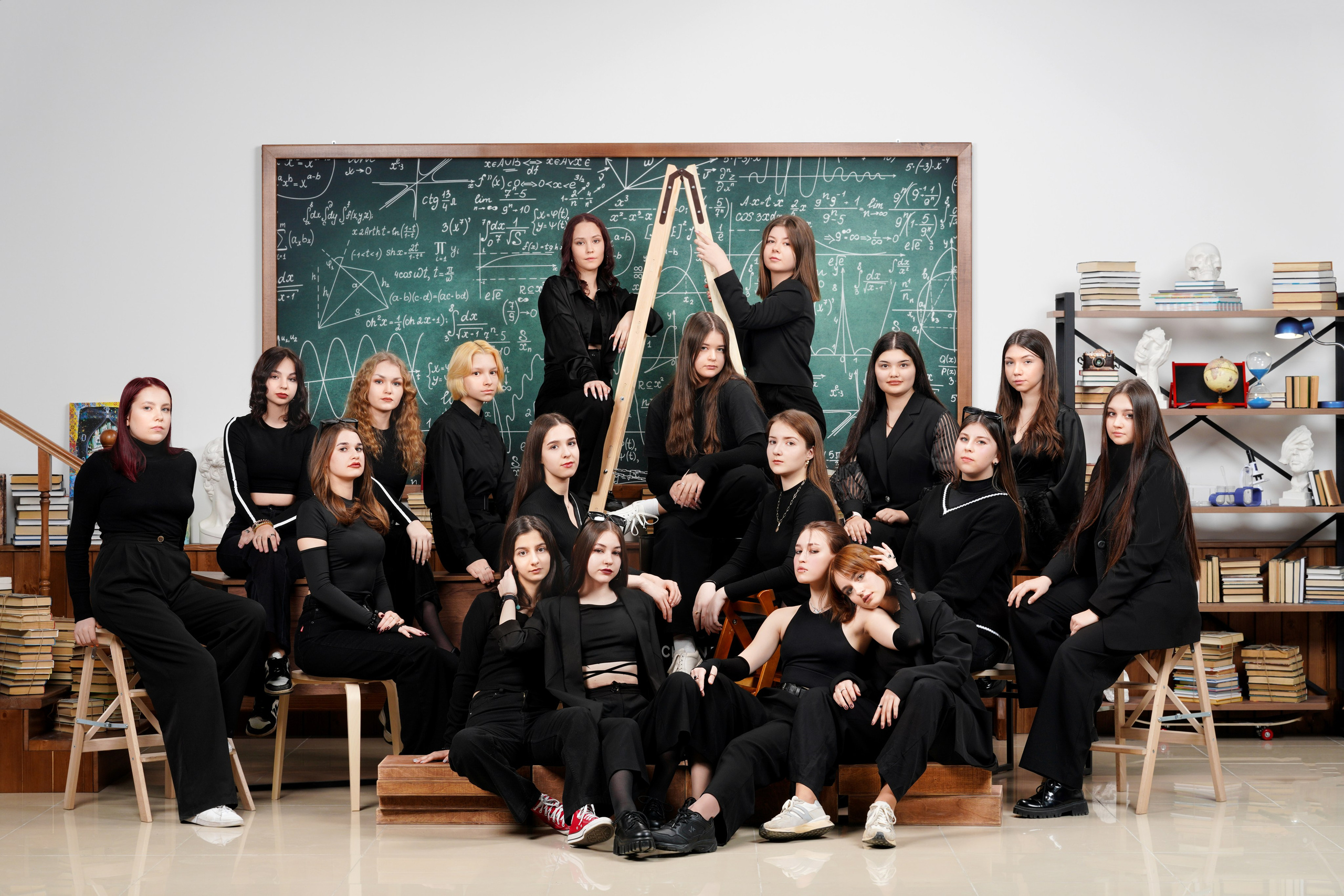 Школьная студия 9,11 класс. Фотограф Герман