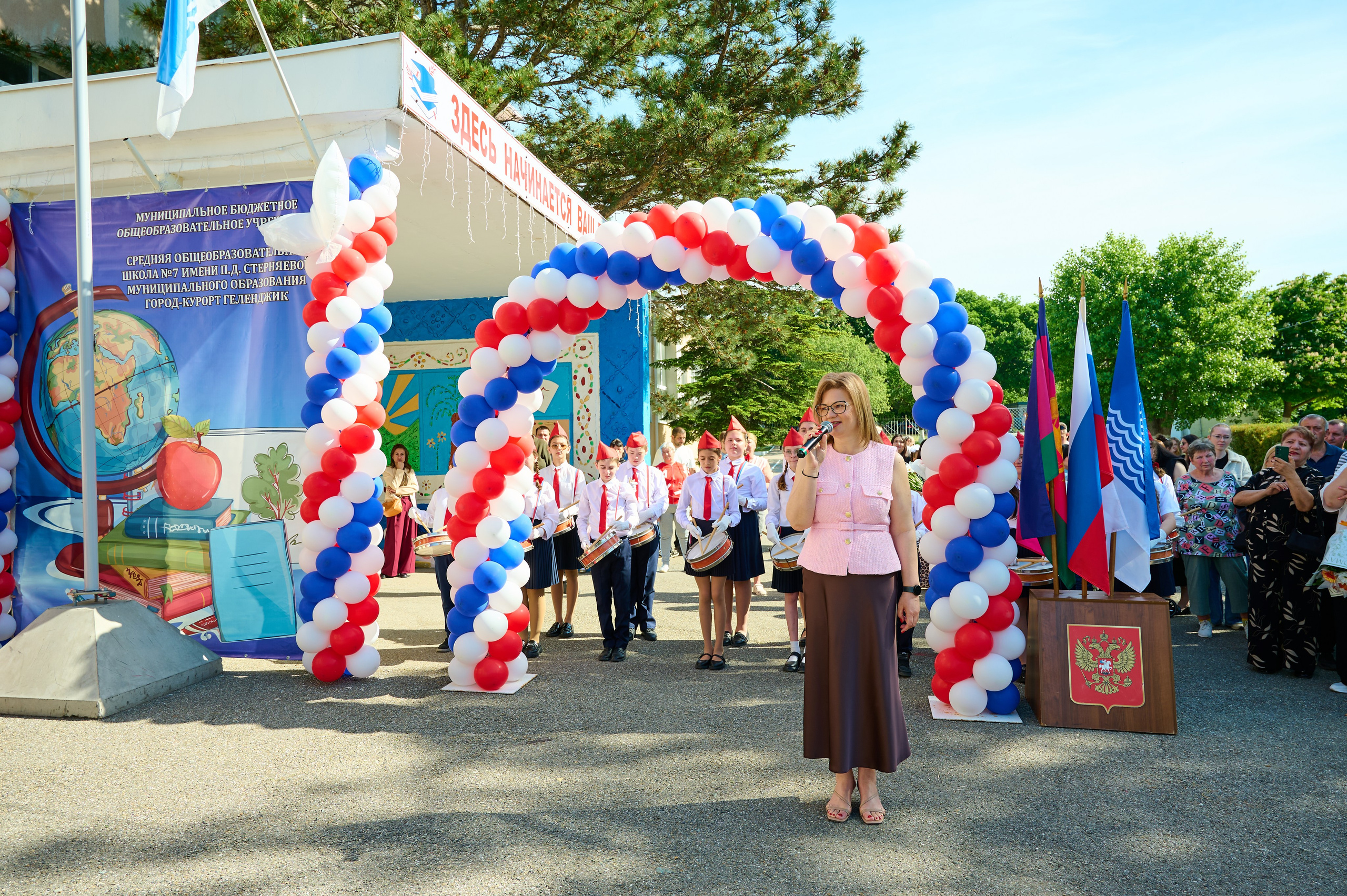 Последний звонок 2025. Жизнь курорта Кабардинка в фотографиях