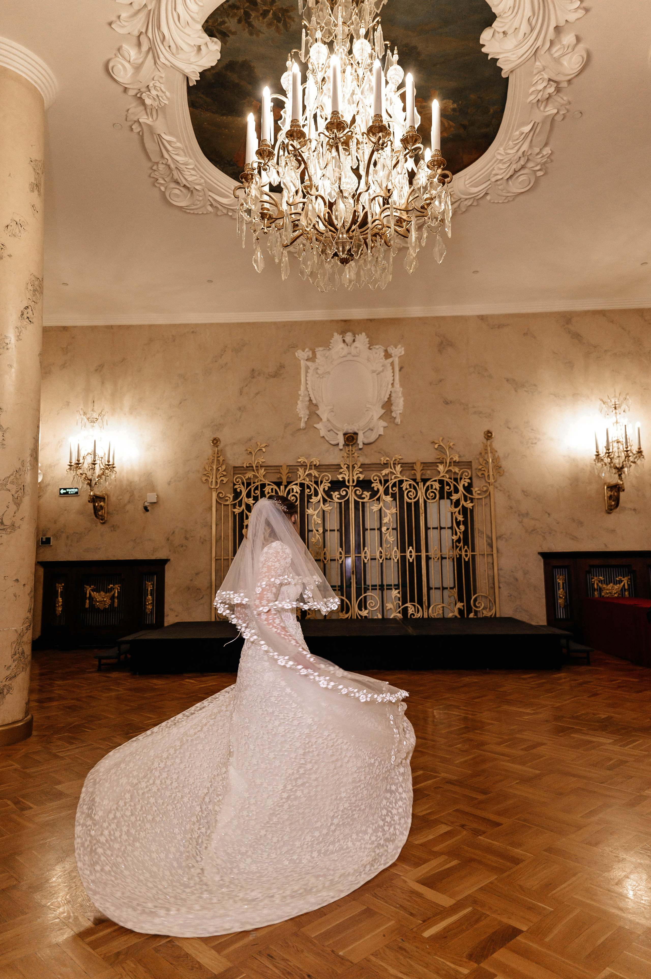 Лучшие отели для свадебного утра в Москве. Свадебный видеограф в Москве Никонова Анна