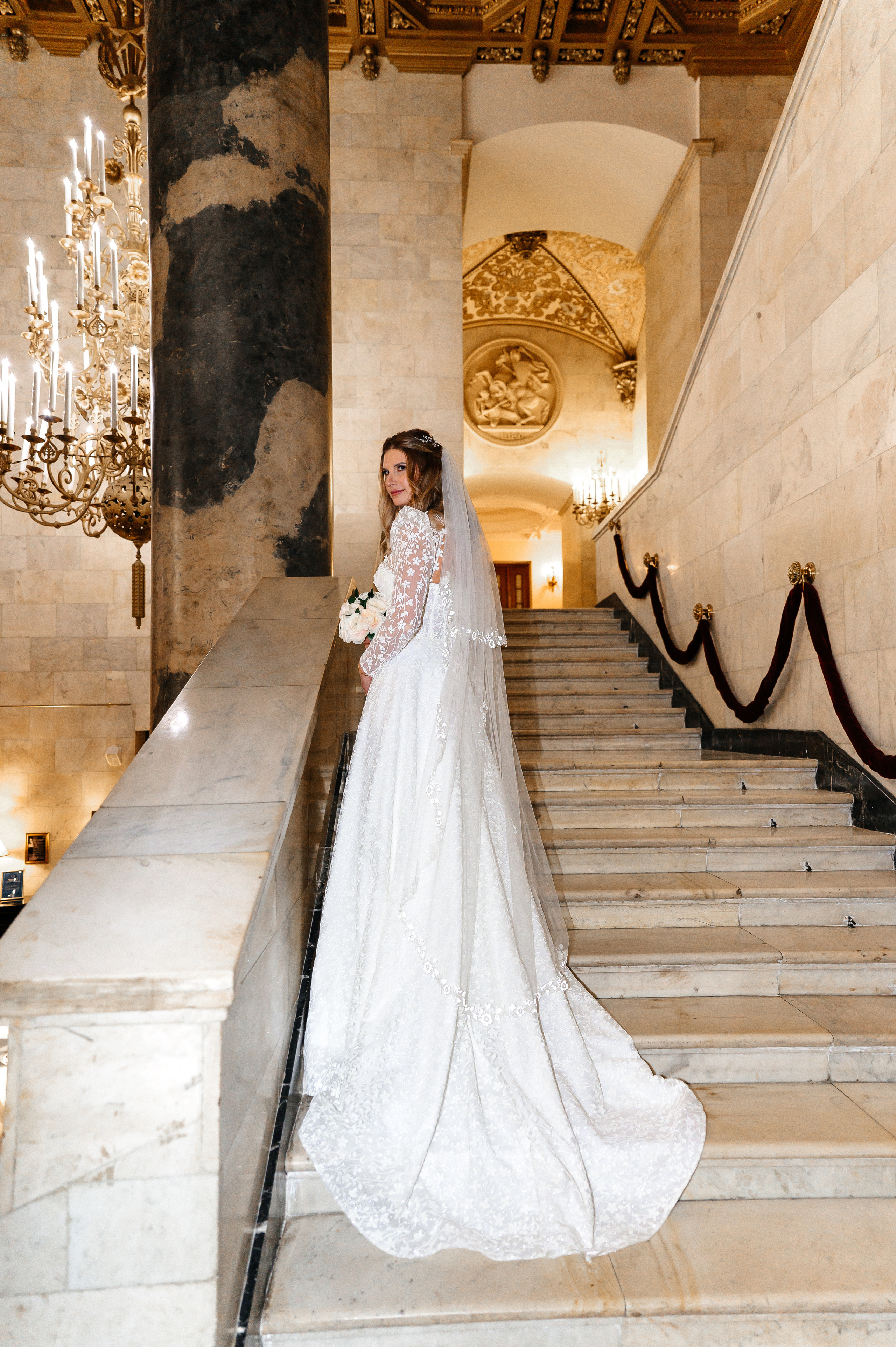 Лучшие отели для свадебного утра в Москве. Свадебный видеограф в Москве Никонова Анна