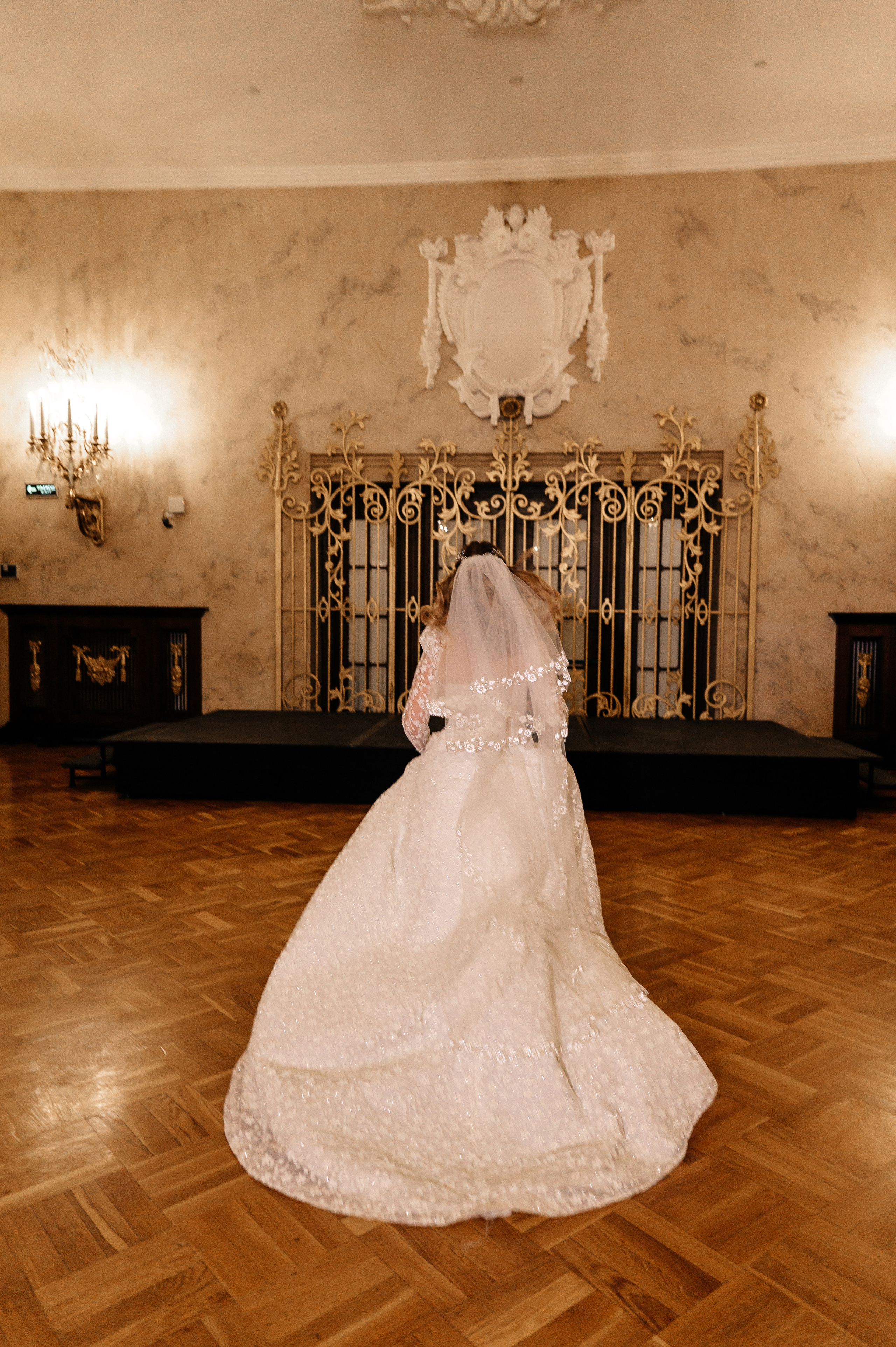 Лучшие отели для свадебного утра в Москве. Свадебный видеограф в Москве Никонова Анна