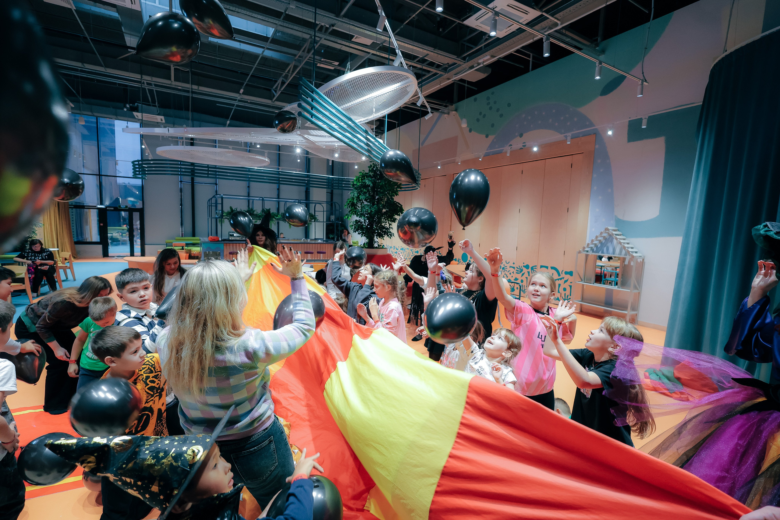 02.11 Halloween в Zhooki Park. Команда специалистов в мире фотографии и видео. Детский фотограф, семейный фотограф