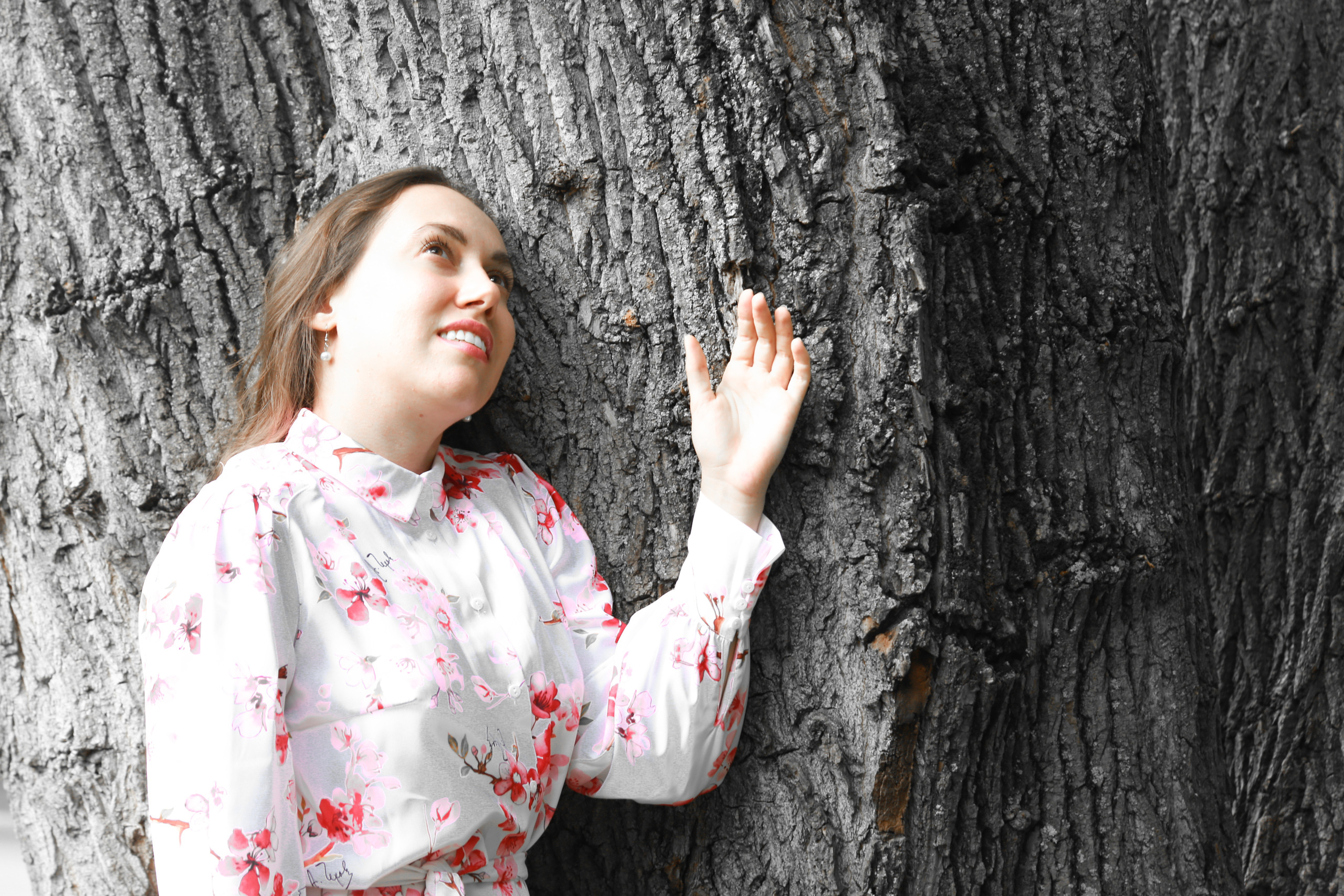 фотосессия у самого большого дерева в Перми