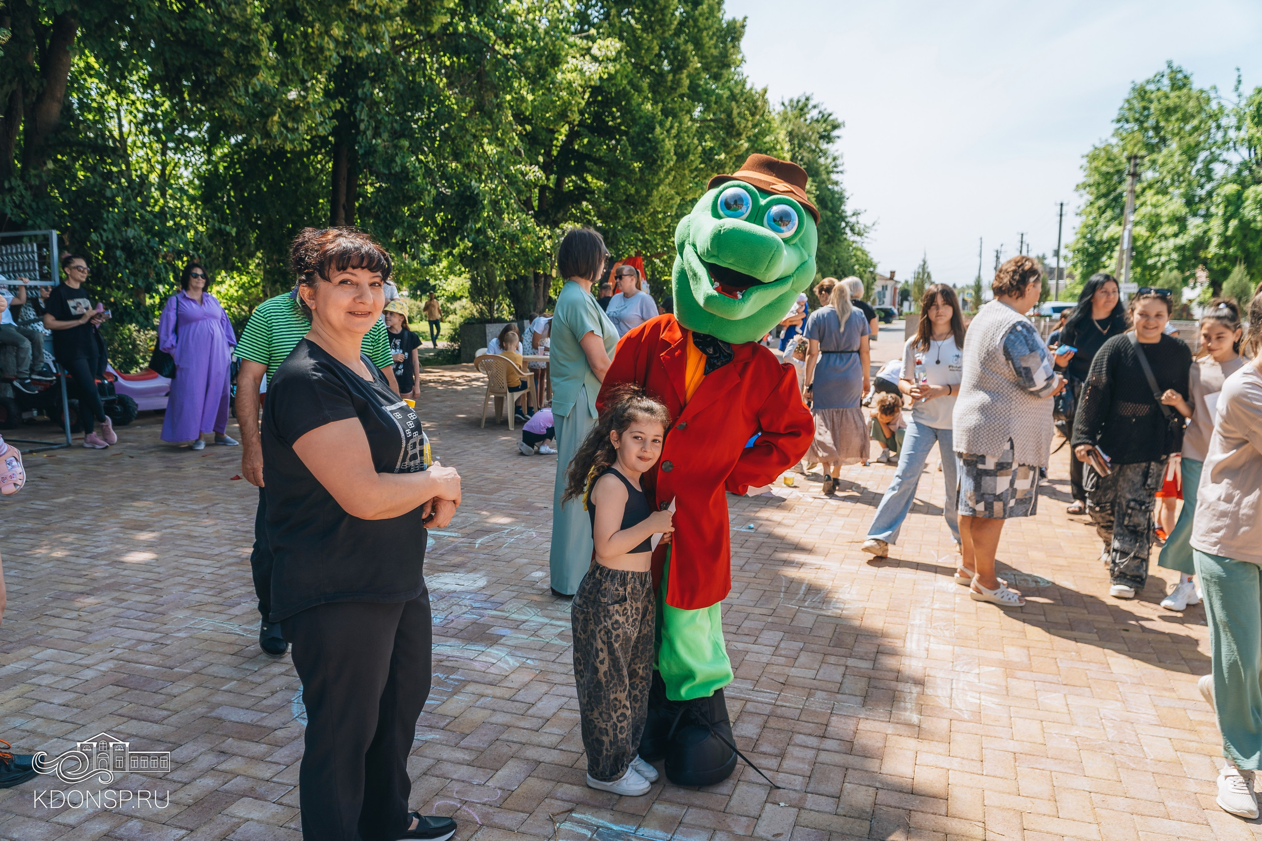 Должны смеяться дети. Новотитаровский Дом культуры