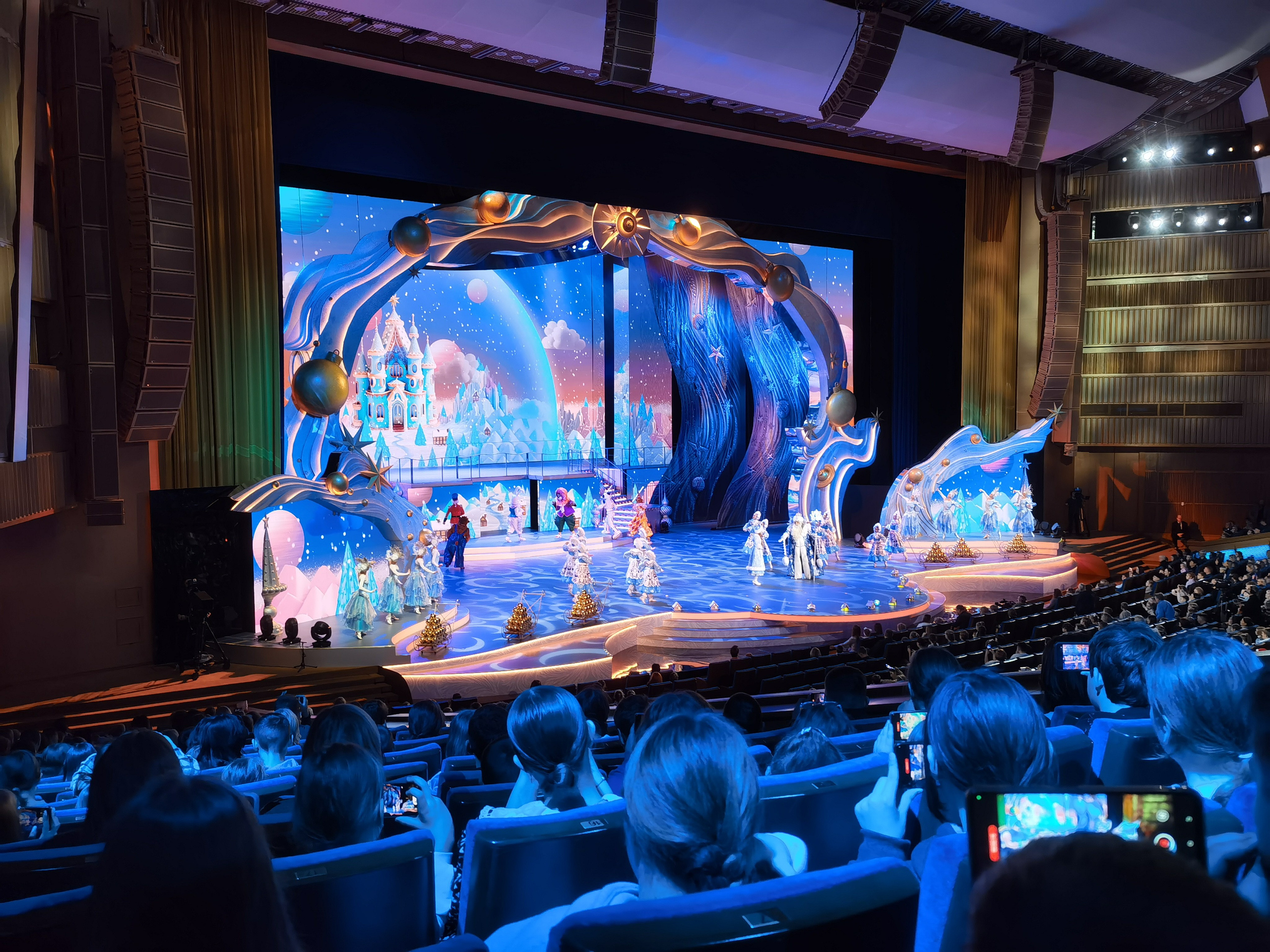 Съёмка фото, видео, фотосессия. Выпускные альбомы, свадьбы