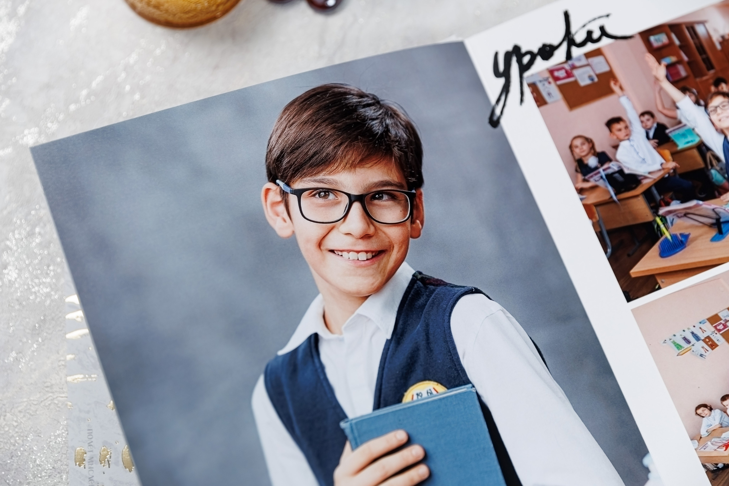 Выпускные альбомы 4 класс. Семейный и детский фотограф Комина Елена, Власиха, Одинцово