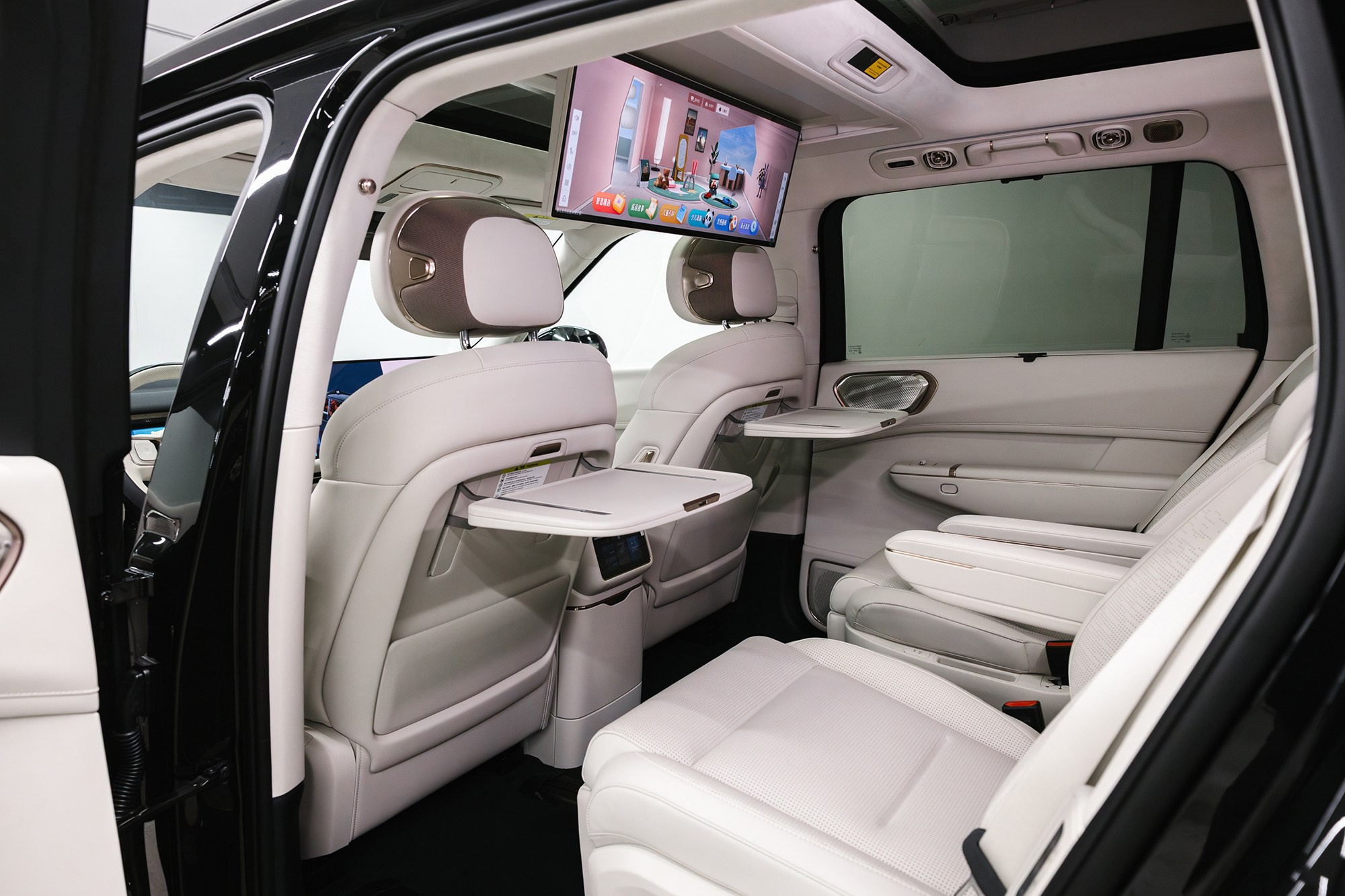 Lynk & Co 900 Ultra 2,0hyb 4WD AT (734 л. с.), 2025 г, 2,0 л бензин. Автосалон «Х-Авто»