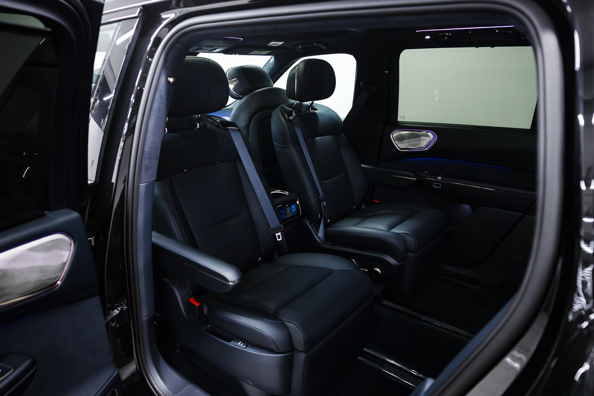 Lynk & Co 900 Ultra 2,0hyb 4WD AT (734 л. с.). Автосалон «Х-Авто»