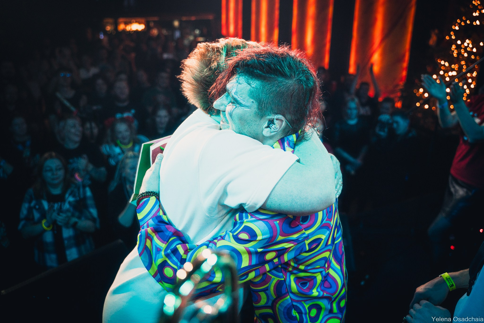 Новый год со старыми друзьями. Елена Осадчая — фотографирую музыку на сцене и в жизни