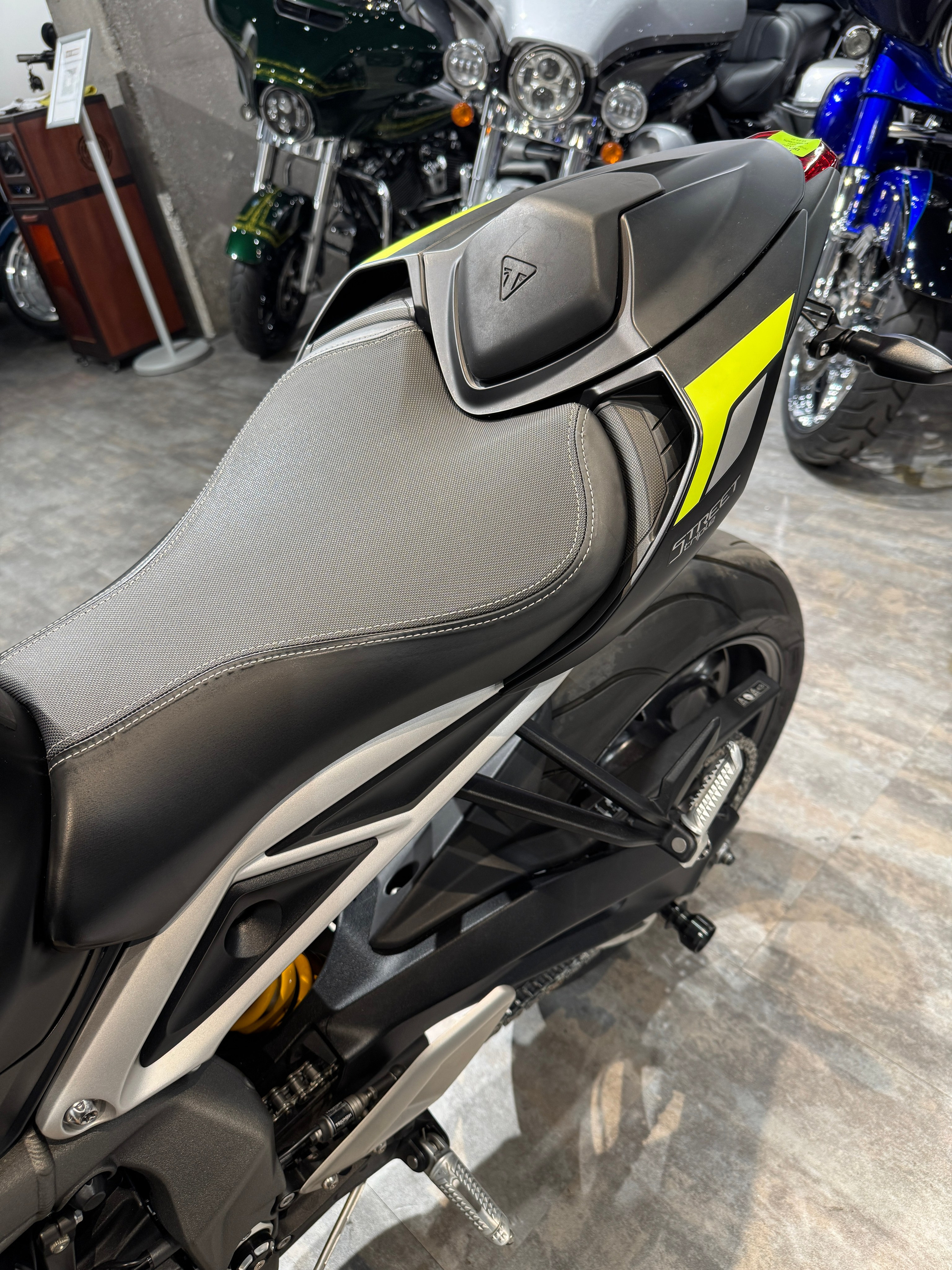 Triumph Street Triple 765 RS 2020. Hello Davidson, Москва. Только хорошие мотоциклы…