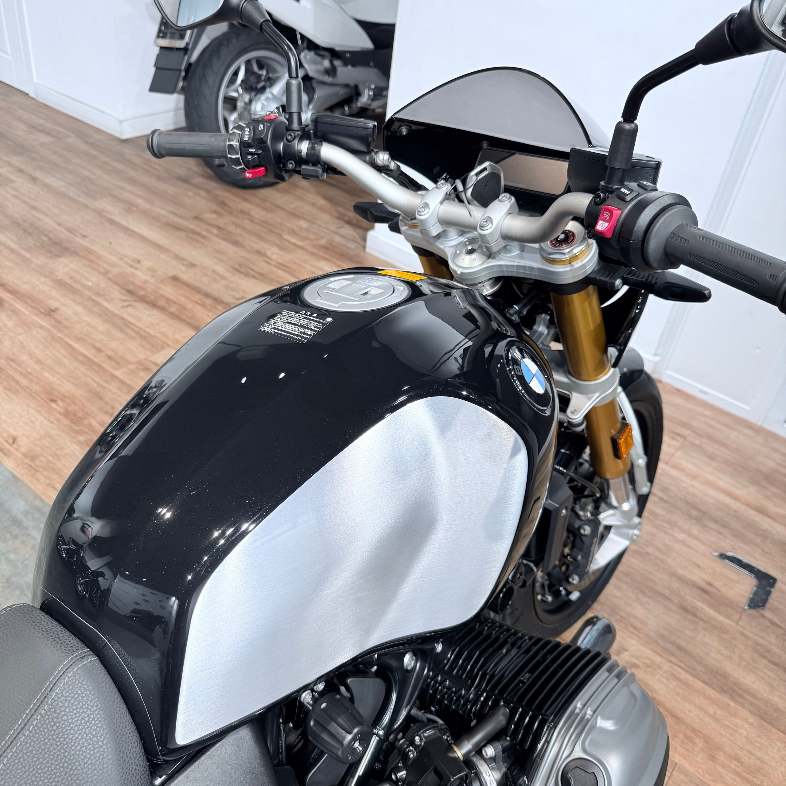 2025 BMW R12 R Nine T Blасk Stоrm. Hello Davidson, Москва. Только хорошие мотоциклы…
