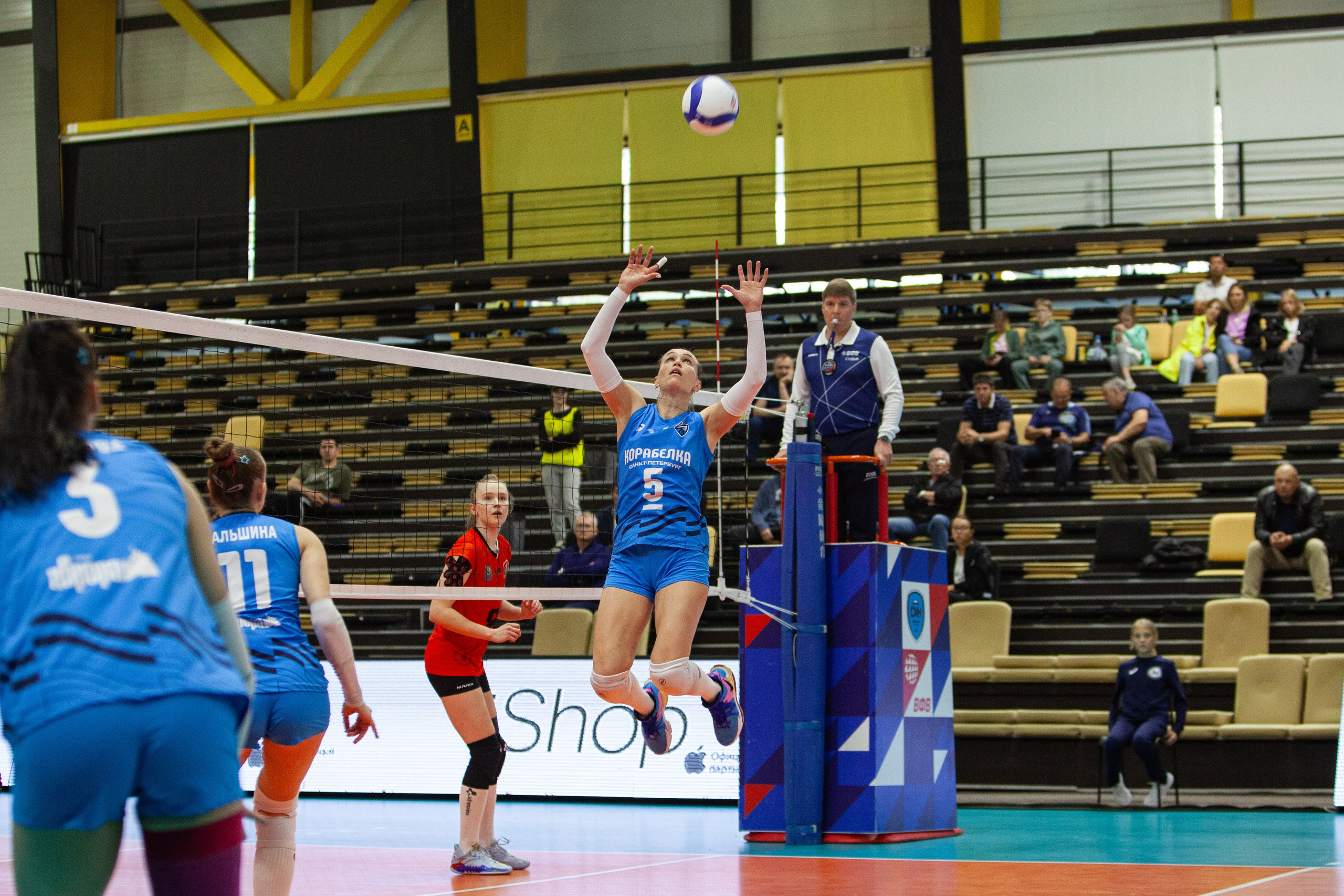 Один день из тура чемпионата России по волейболу. Кутузов Евгений Фотограф в Южно-Сахалинске