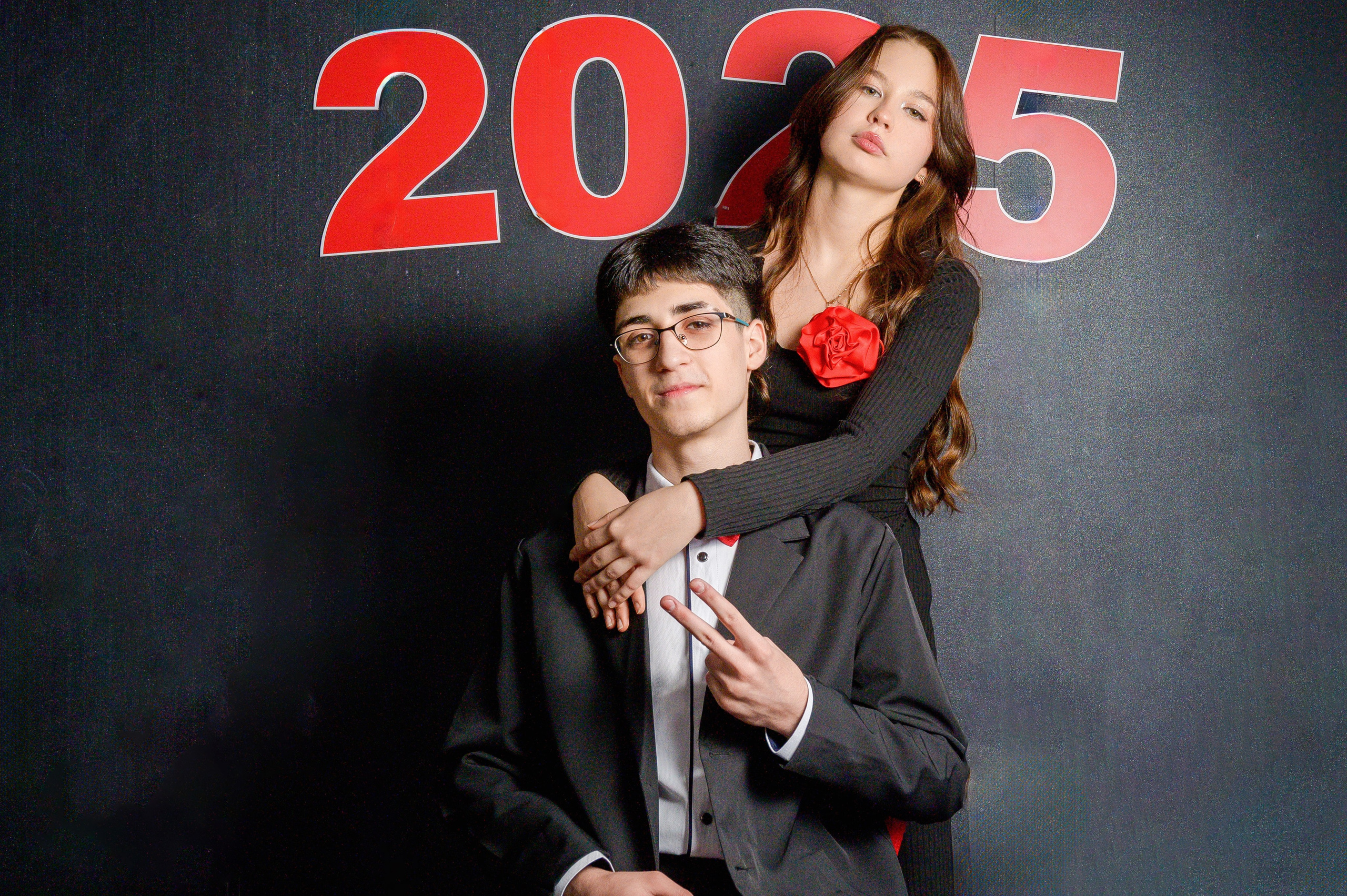 Фотографии старшеклассников для выпускных альбомов Нижневартовск | Портфолио. AR-t студия «Альбом+», г. Нижневартовск