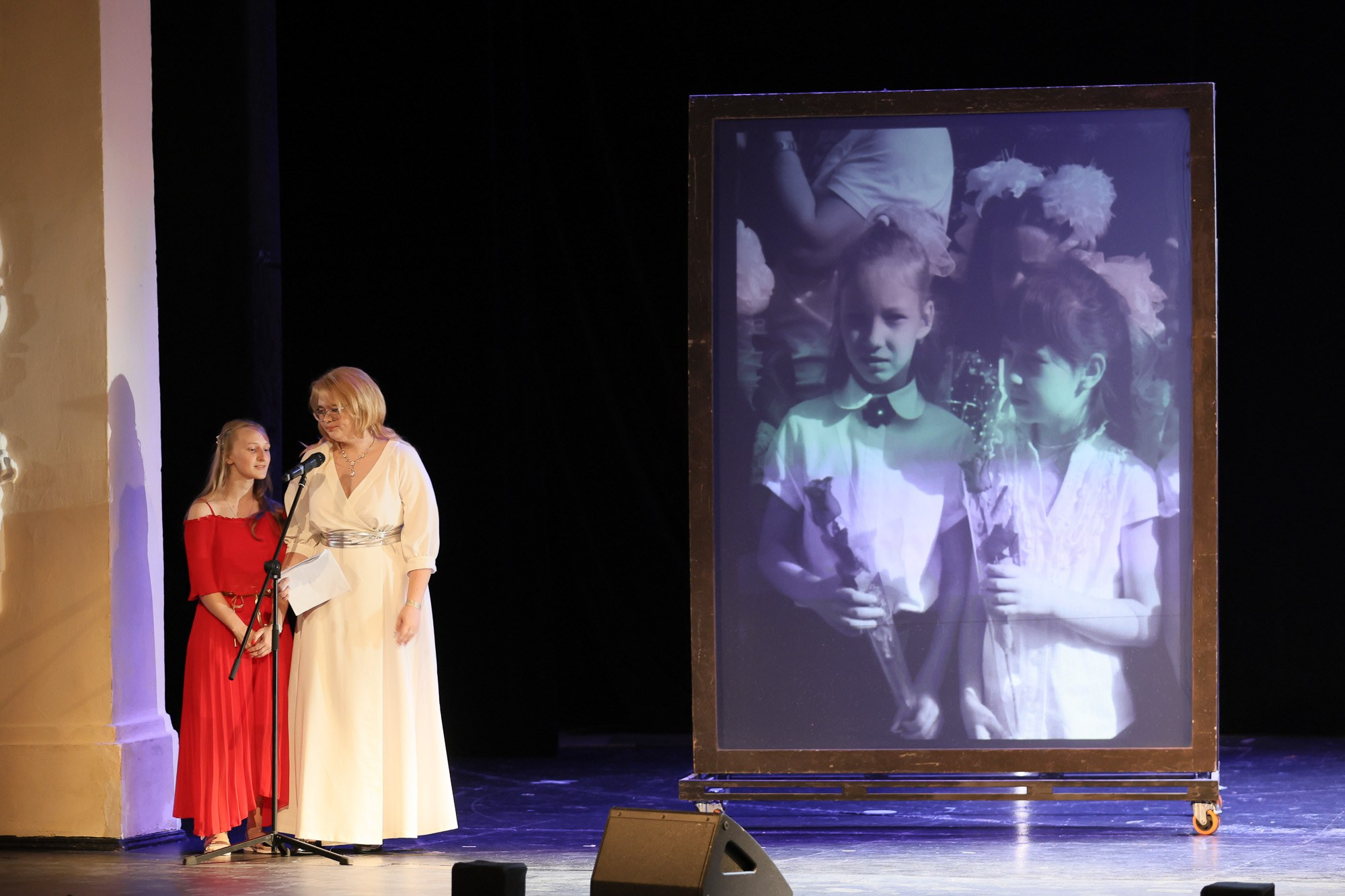 Выпускной вечер в Севастопольской гимназии № 1 имени А. С. Пушкина. Свадебный фотограф, фотосъемка в Крыму, Севастополе, Симферополе, Ялте