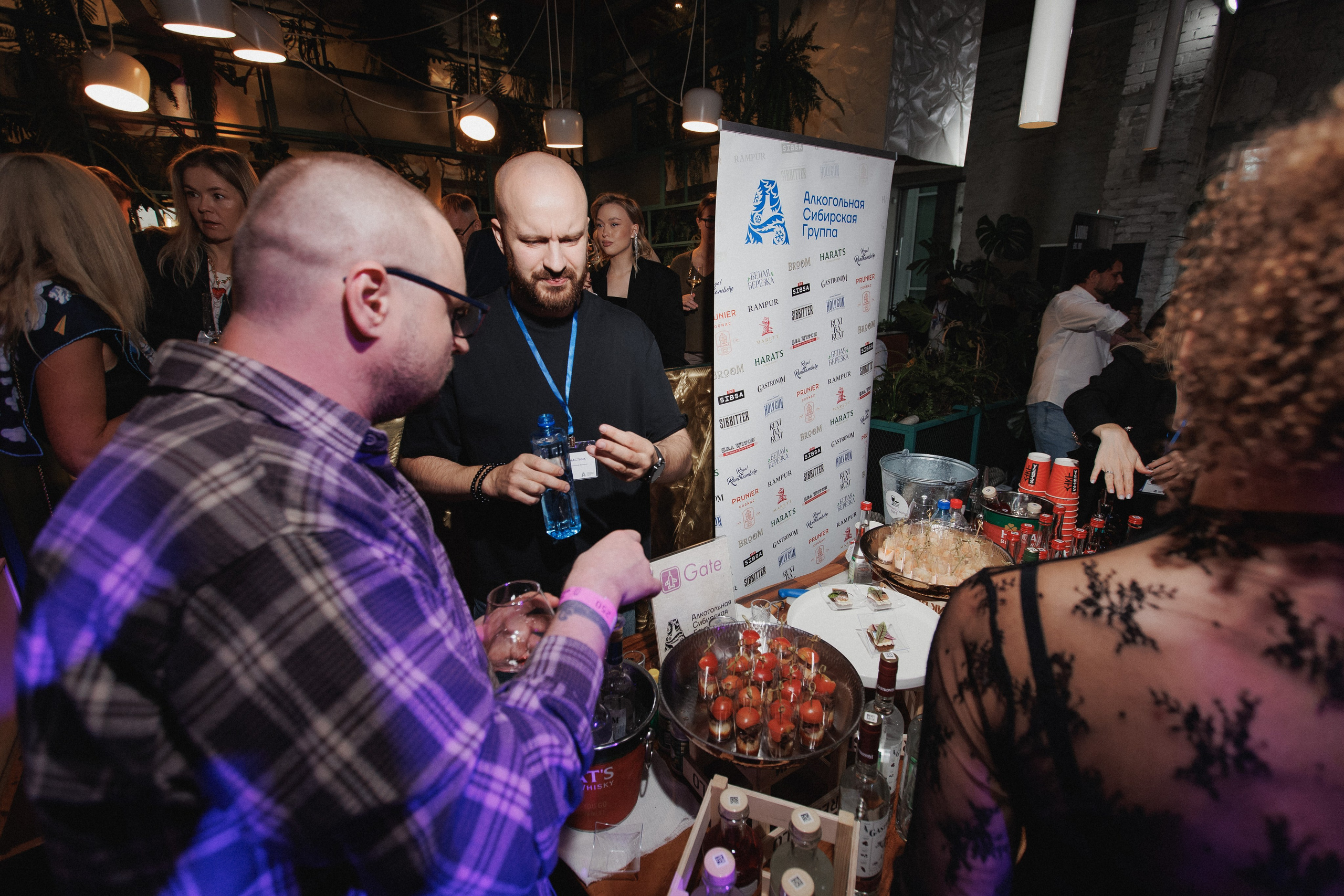 ВИННЫЙ ФЕСТИВАЛЬ. СВОИ. ФОТООТЧЕТЫ-СОБЫТИЯ-МЕСТА