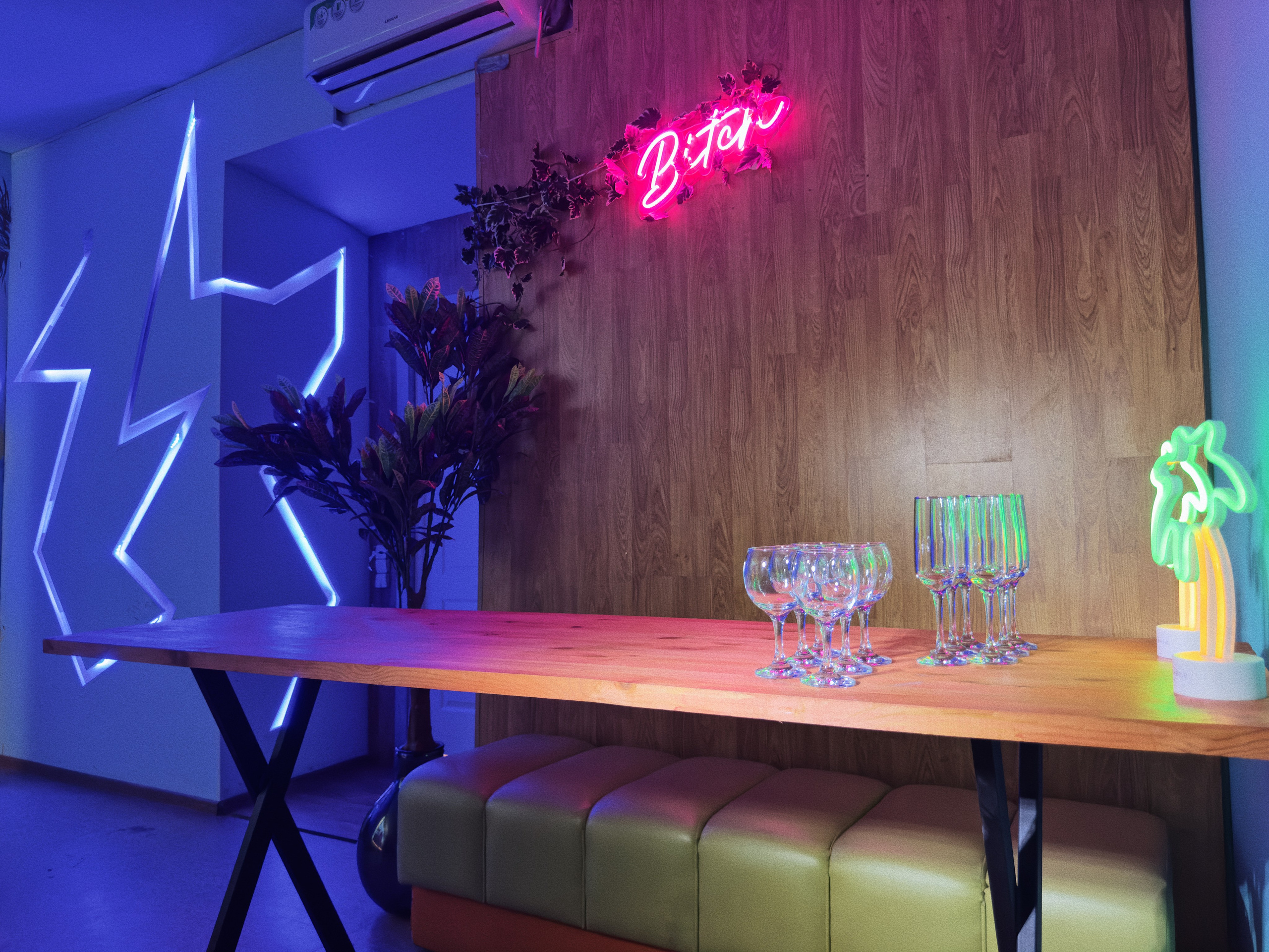 Ибица. Аренда лофта в СПб для мероприятий