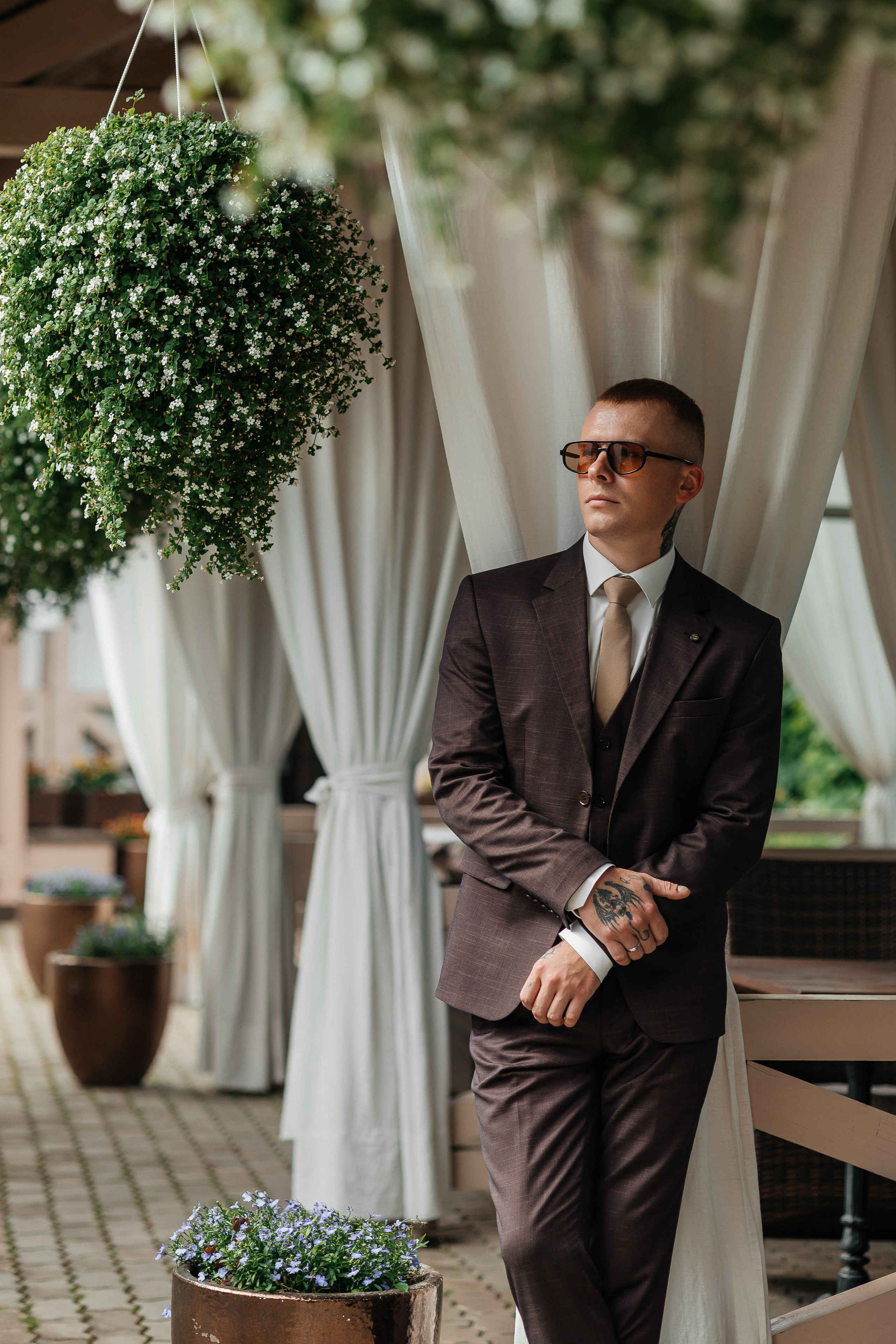 Красивая летняя свадьба в шатре. Олег Сверчков | Свадебный фотограф Вологда