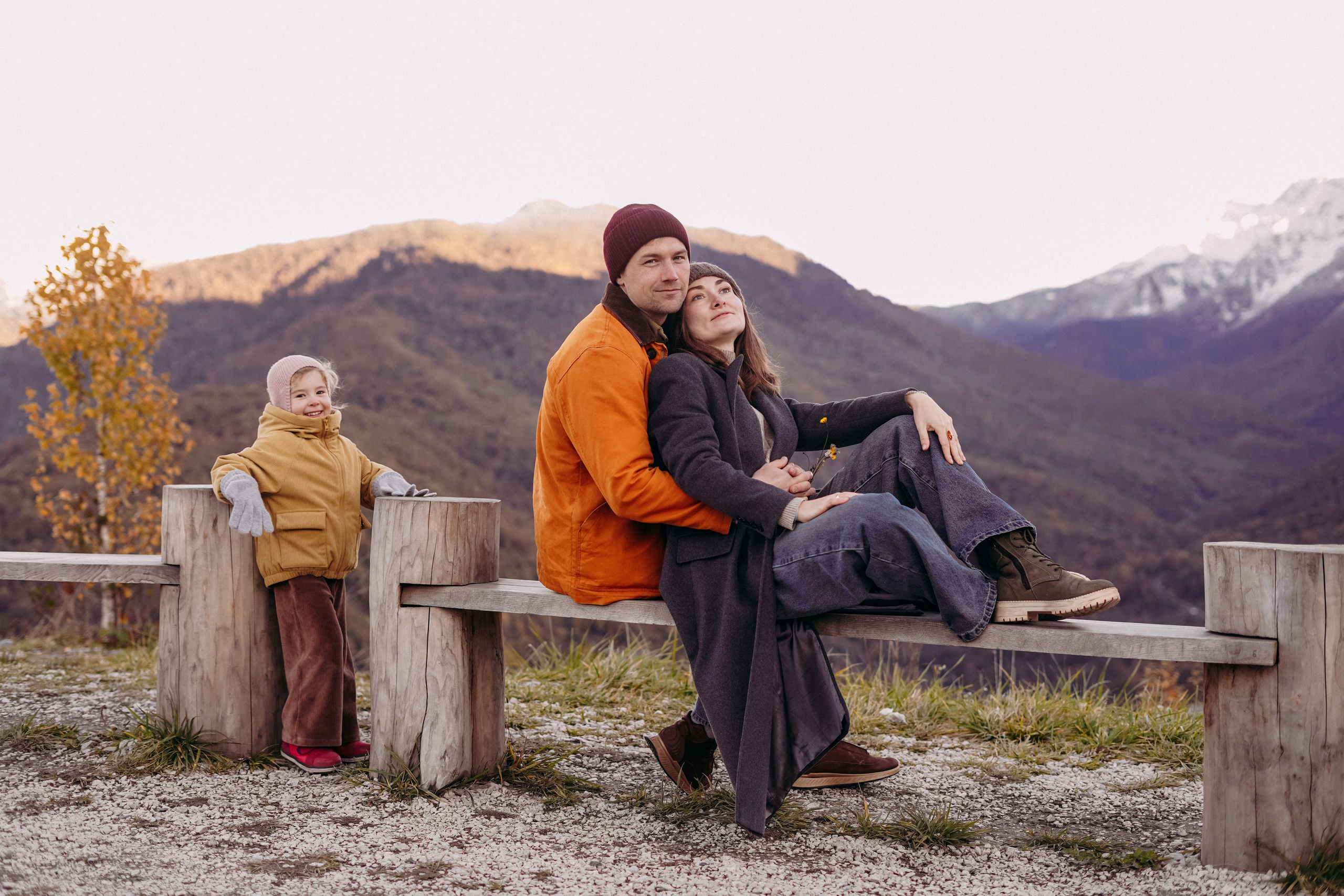 Алексей, Анна и Валентина в Горной Олимпийской деревне. Фотограф в Сочи и Абхазии | Фототуры | September Air