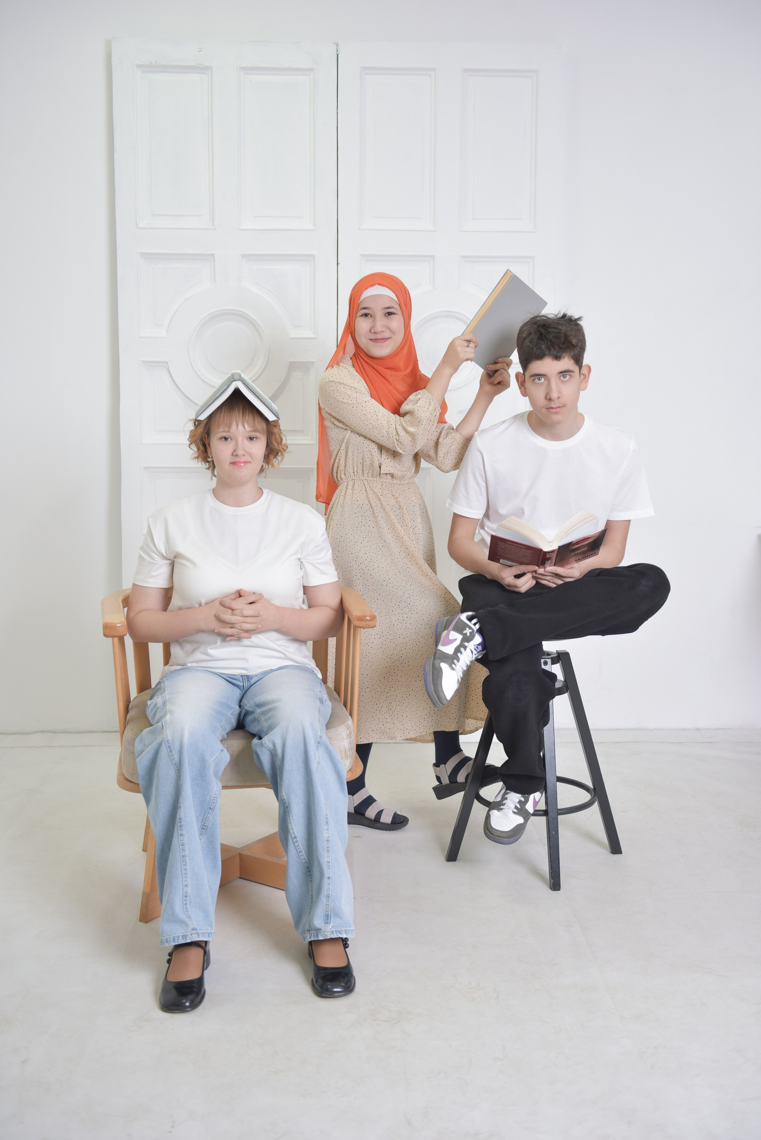 Выпускной альбом 9 и 11 класс «Гранж». Выпускные альбомы в Тюмени для школ, садов, вузов спортивных секций