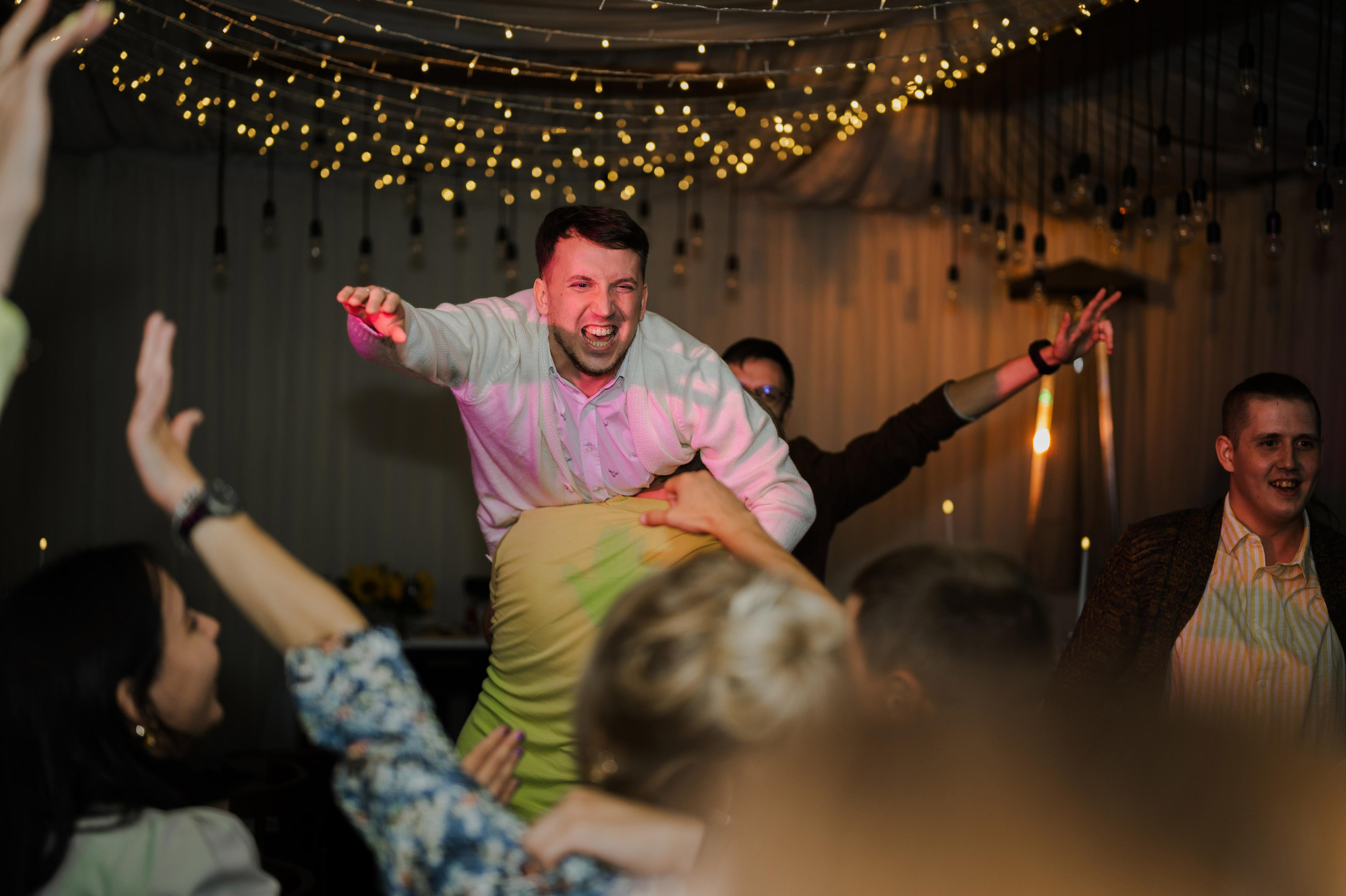 Яркий акцент Анны и Артёма. Свадебный фотограф Йошкар-Ола Казань