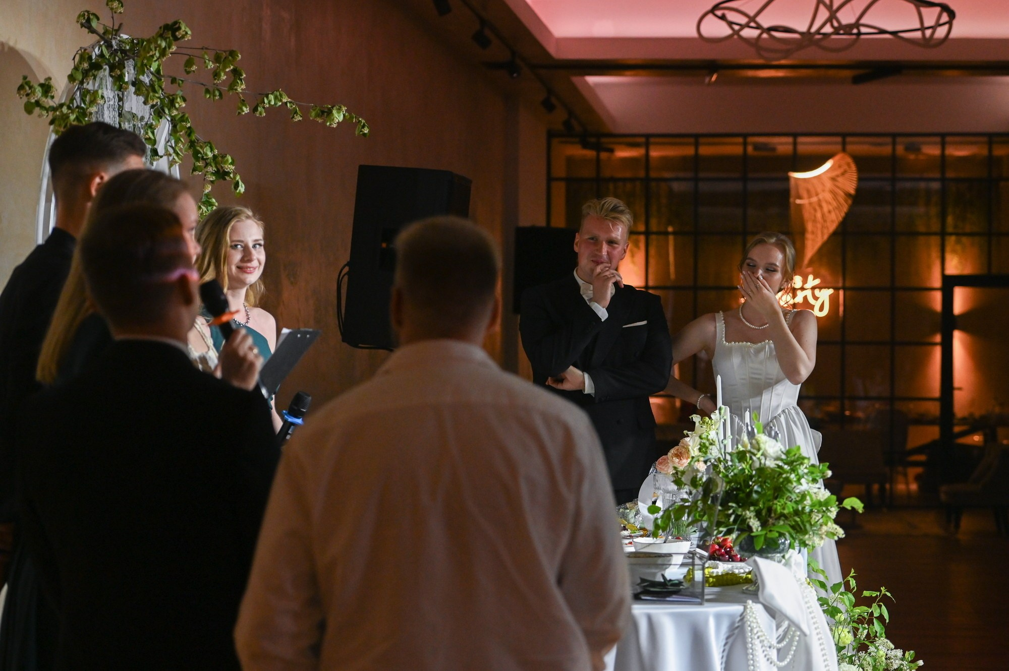 Фотожурналист на свадьбе: когда кадры становятся историей. Документальный фотограф Сергей Вдовин