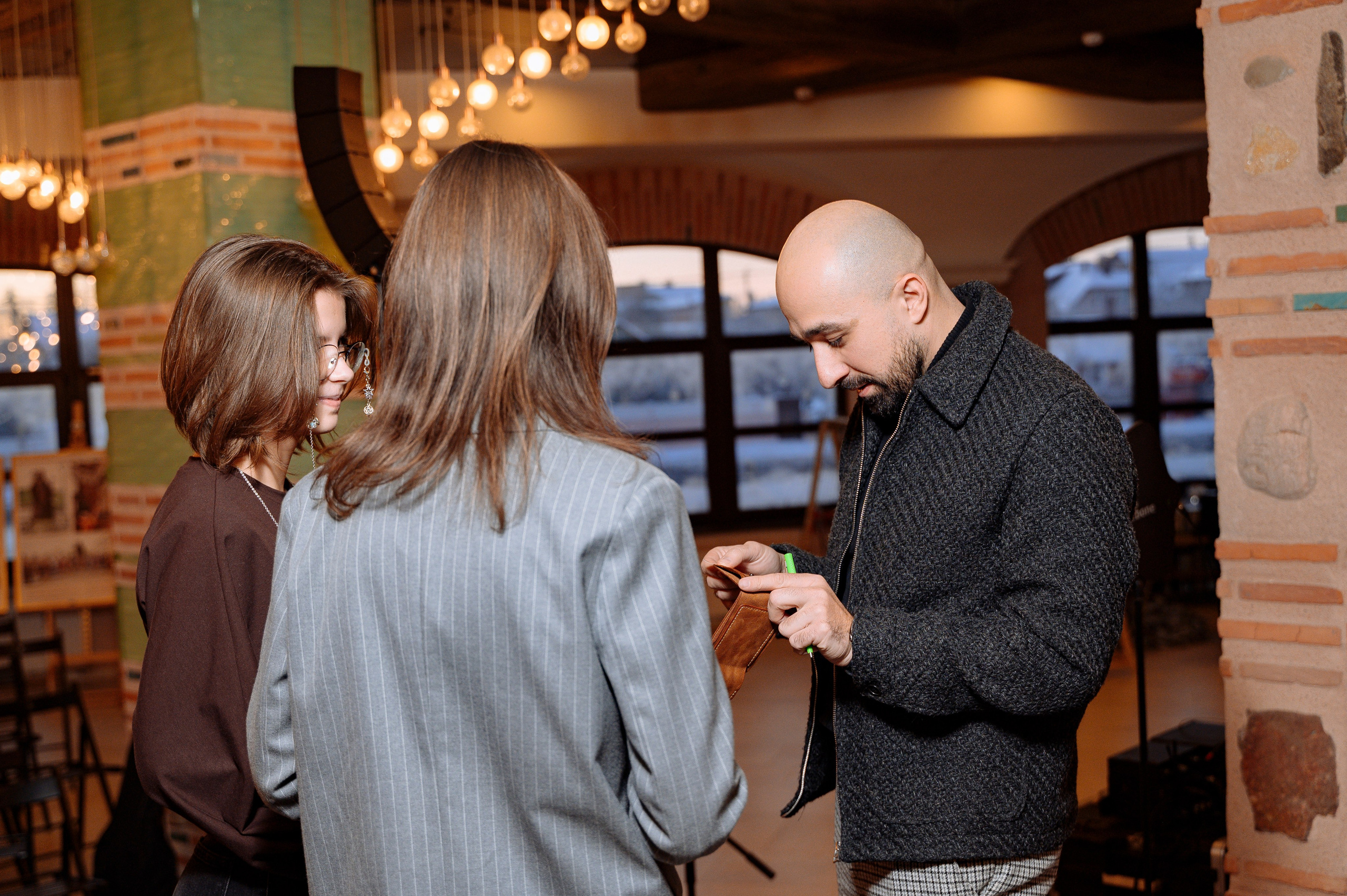 ФАН встреча участников проекта FACTOR.BY: Ибрагима Карасова и Шамхала Хачатуряна. Фотограф Беларусь — Ольга Шаповалова (Жардецкая)