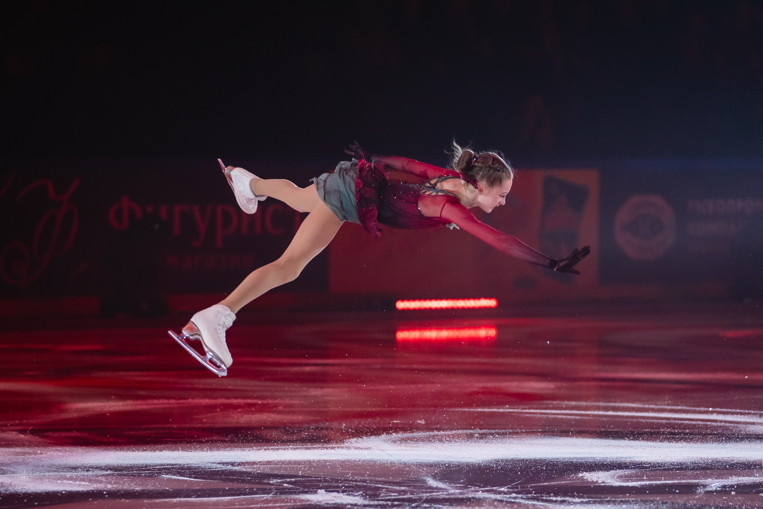 Шоу «Чемпионы на льду» в Новосибирске. Воробьева Ксения — Спортивный и танцевальный фотограф Новосибирск