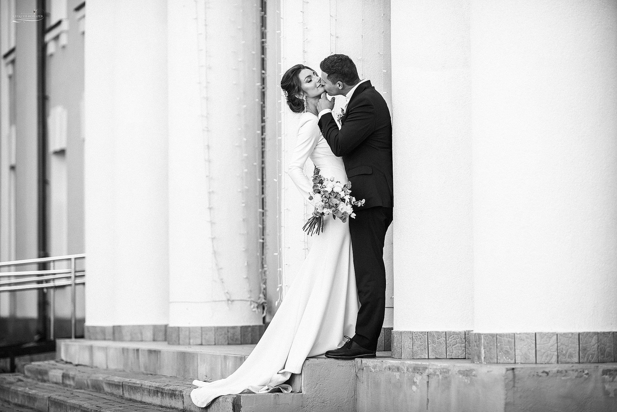 Свадебная фотосессия красивой пары. Свадебный фотограф в Дубне Алексей Фонарёв
