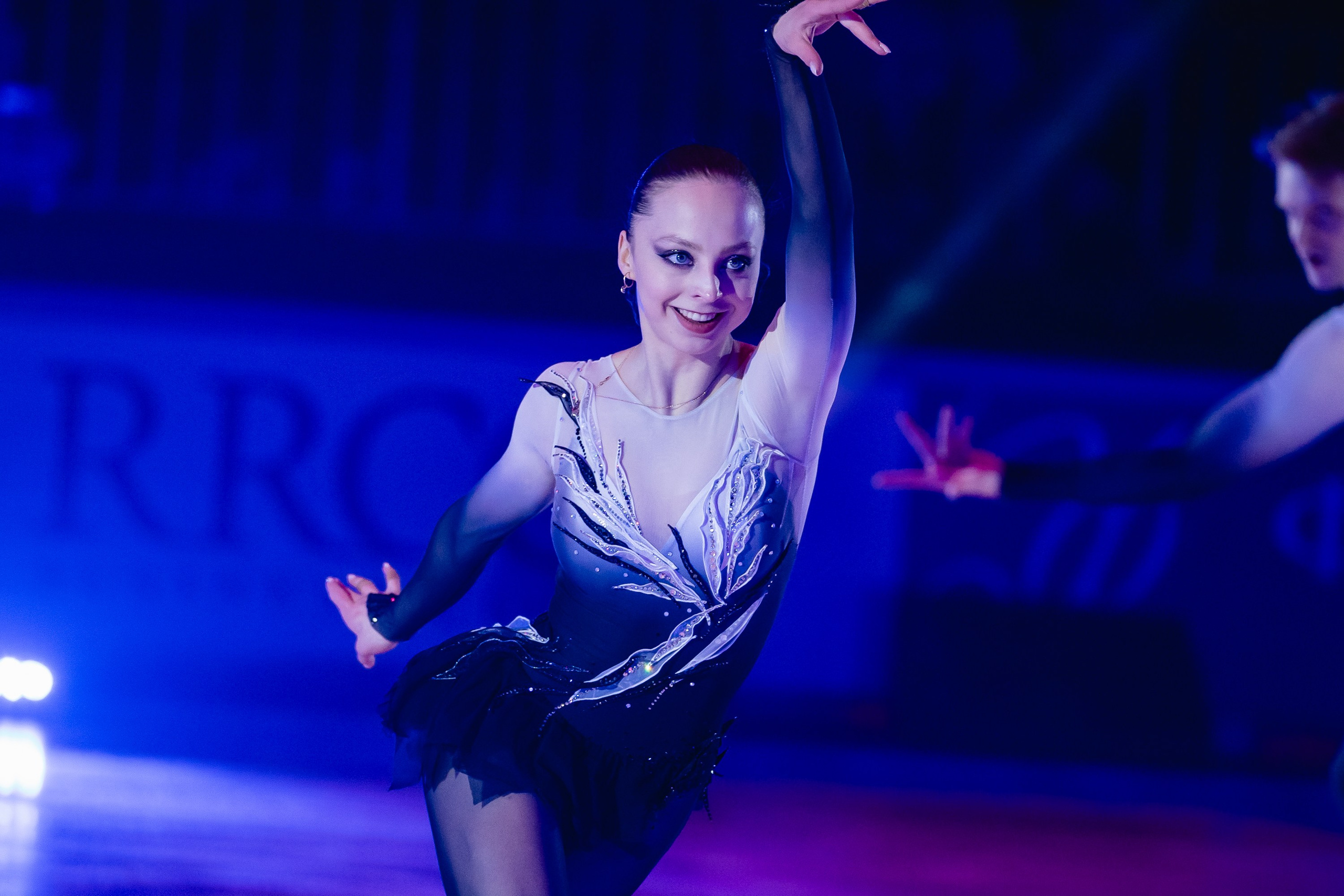 Шоу «Чемпионы на льду» в Новосибирске. Воробьева Ксения — Спортивный и танцевальный фотограф Новосибирск