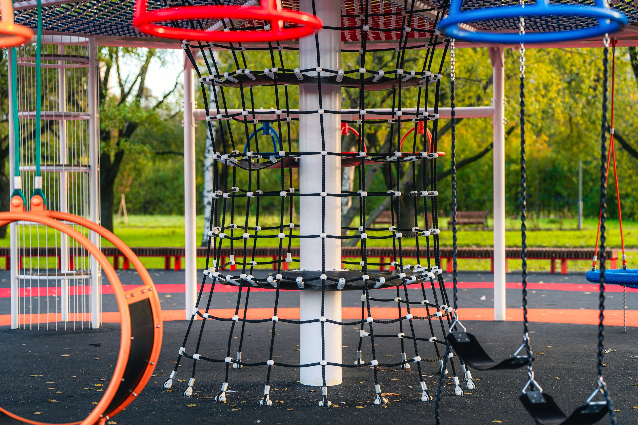 Детская площадка в Парке Авиаторов. Святослав Буньков | фотограф