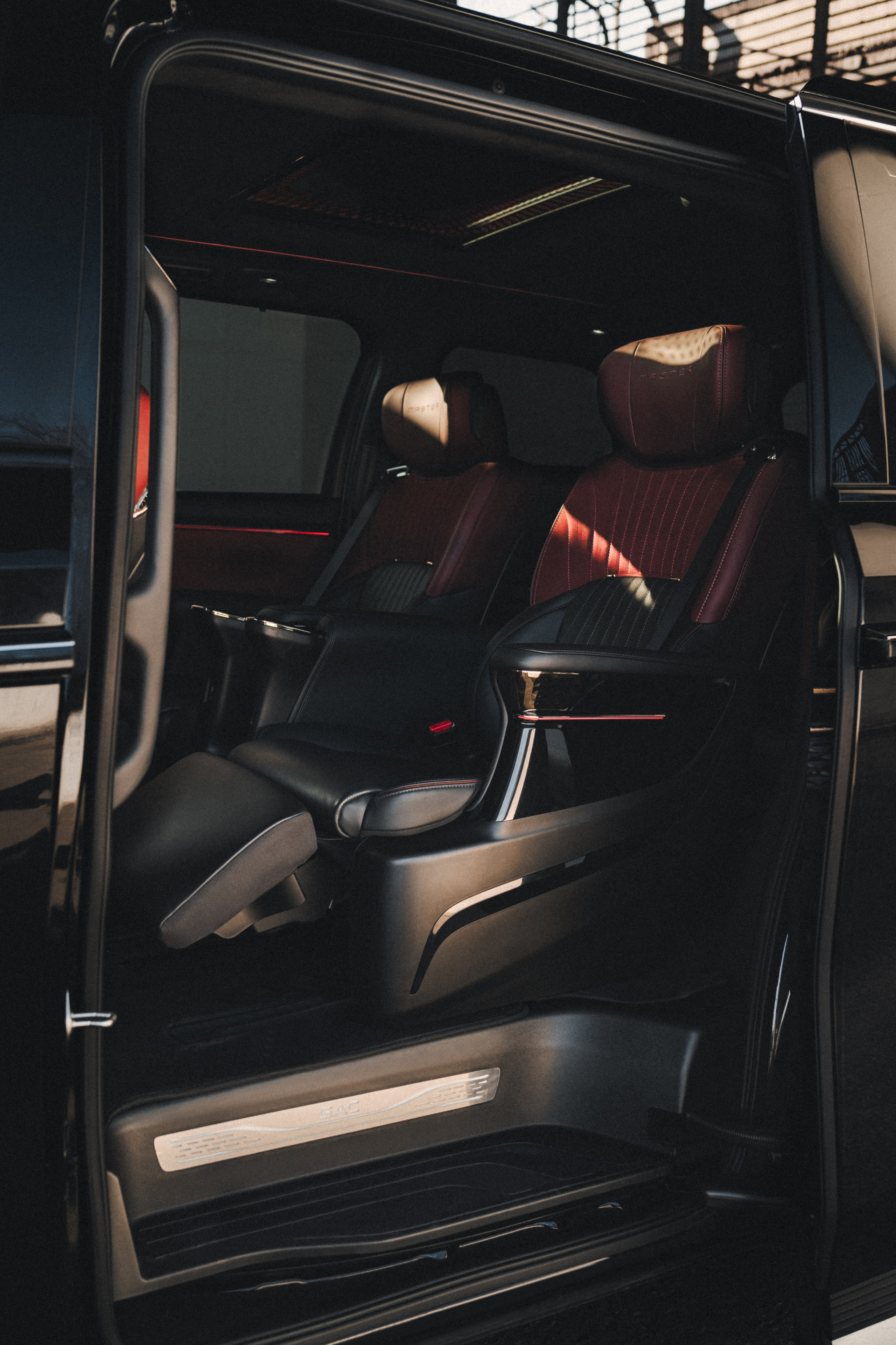 Сотрудничество с GAC Motor. Флагманы модельного ряда 2025: M8 & GS8 Dragon HEV. Фотограф Илья К. в Москве