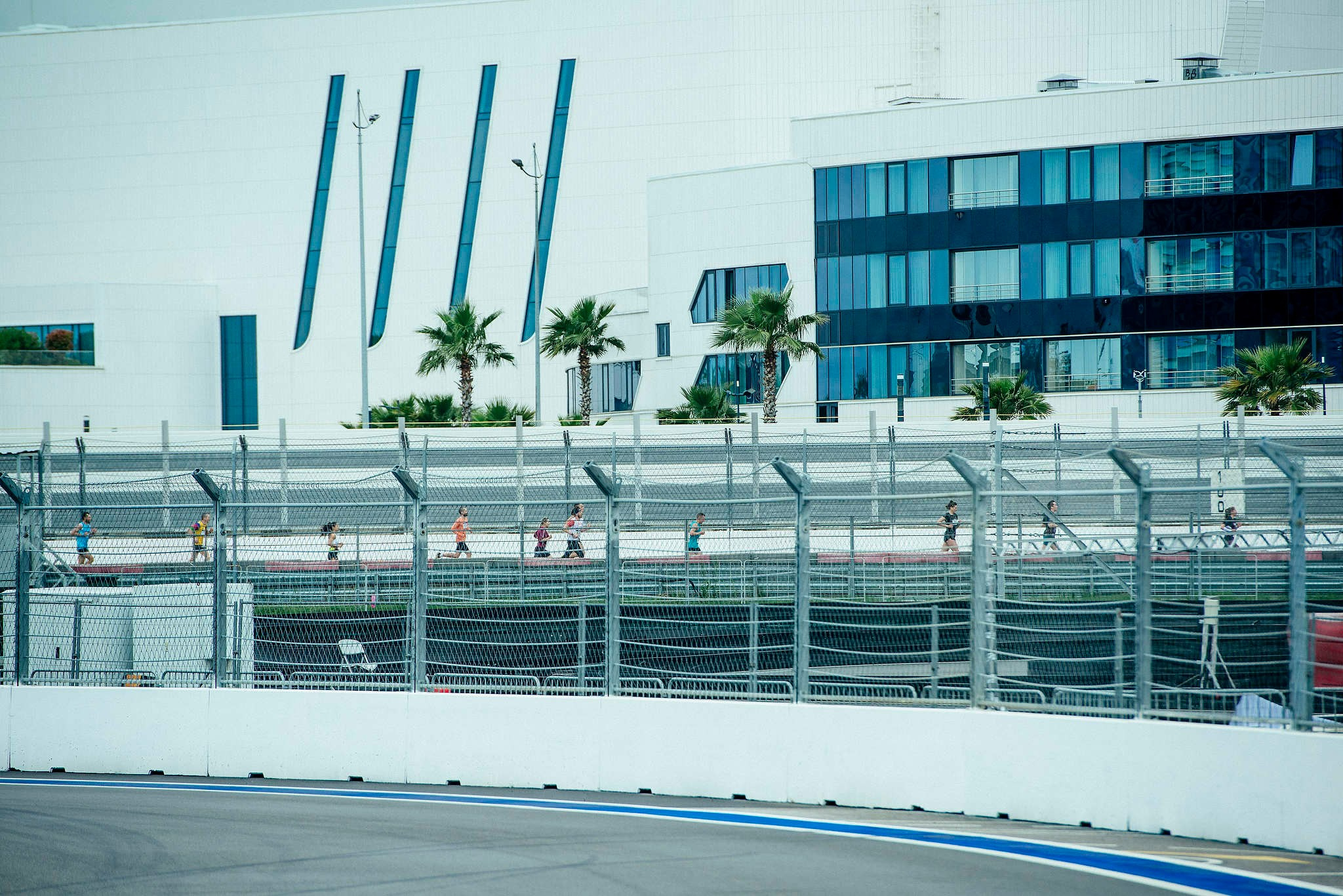 Съемка забега и марафона на RAY Сириус Автодром 2025. Фотограф Михаил Мордасов, Сочи. Мероприятия, портреты, спорт, репортаж