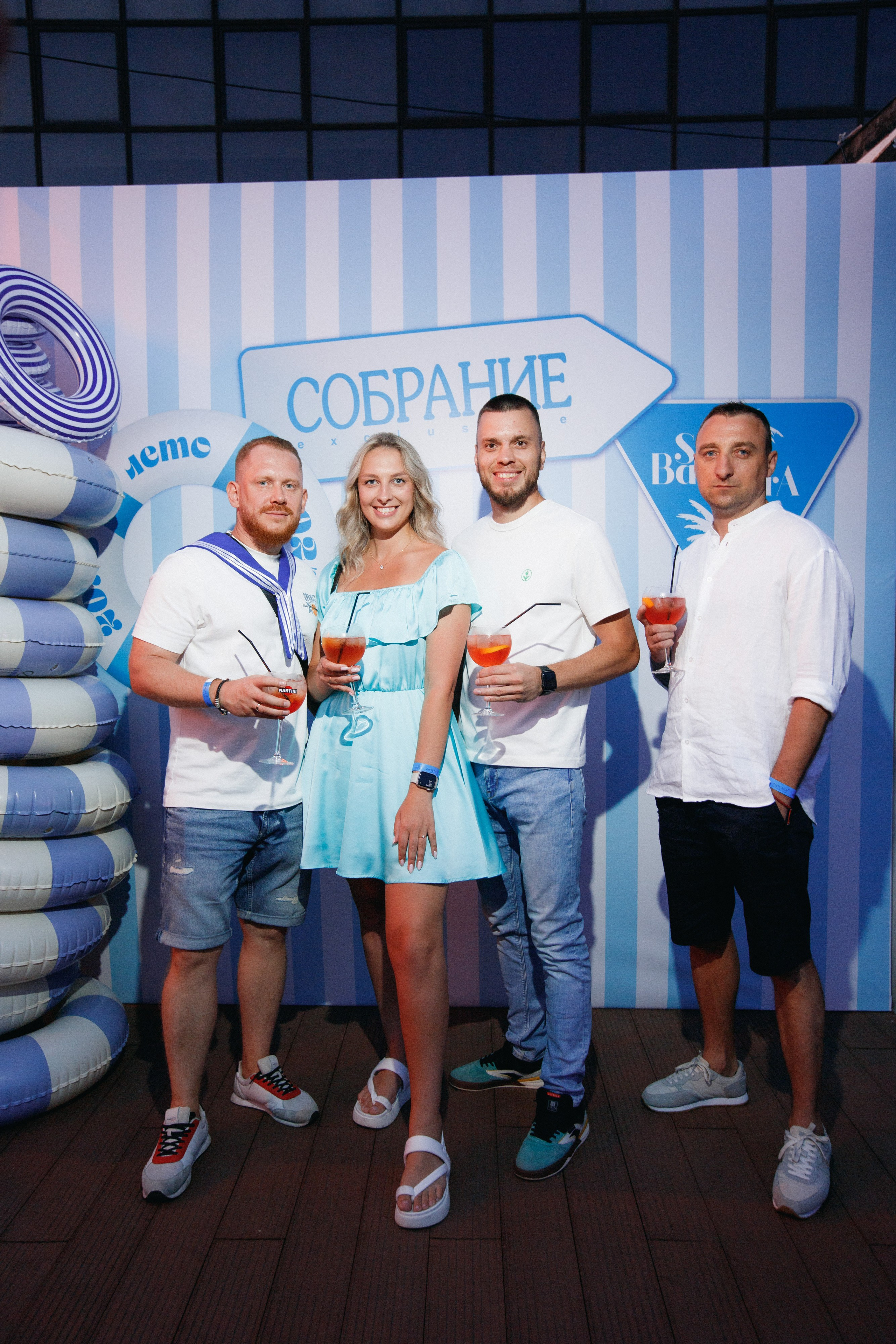 СОБРАНИЕ — ПРЕЗЕНТАЦИЯ НОВОГО НОМЕРА. СВОИ. ФОТООТЧЕТЫ-СОБЫТИЯ-МЕСТА