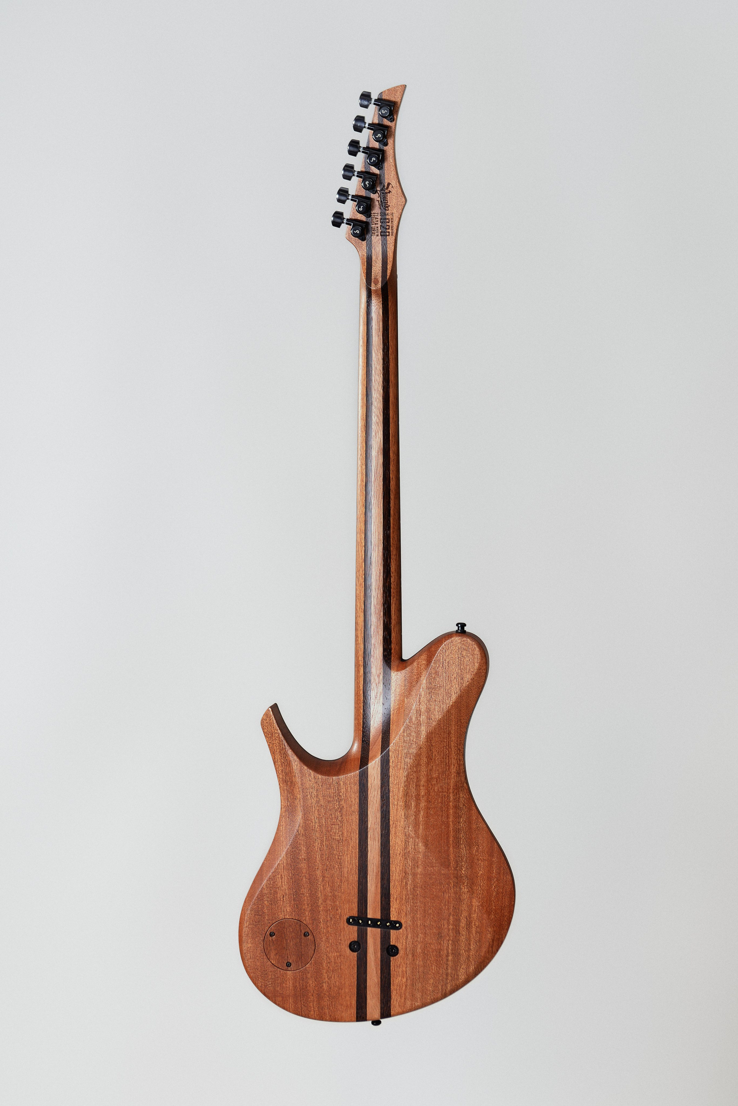 020 Zlaya Sobaka. Master of making guitars and basses to order